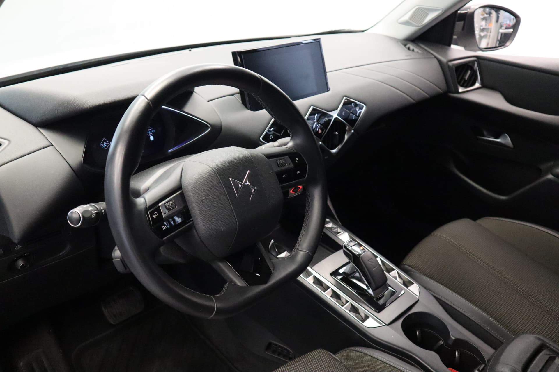 DS DS 3 Crossback E-Tense Bastille 50 kWh thumbnail 6