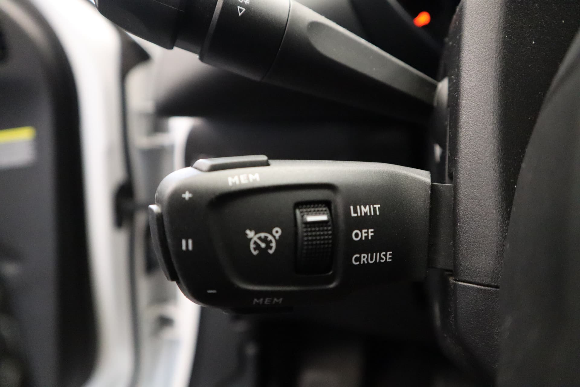 DS DS 3 Crossback E-Tense Bastille 50 kWh thumbnail 8