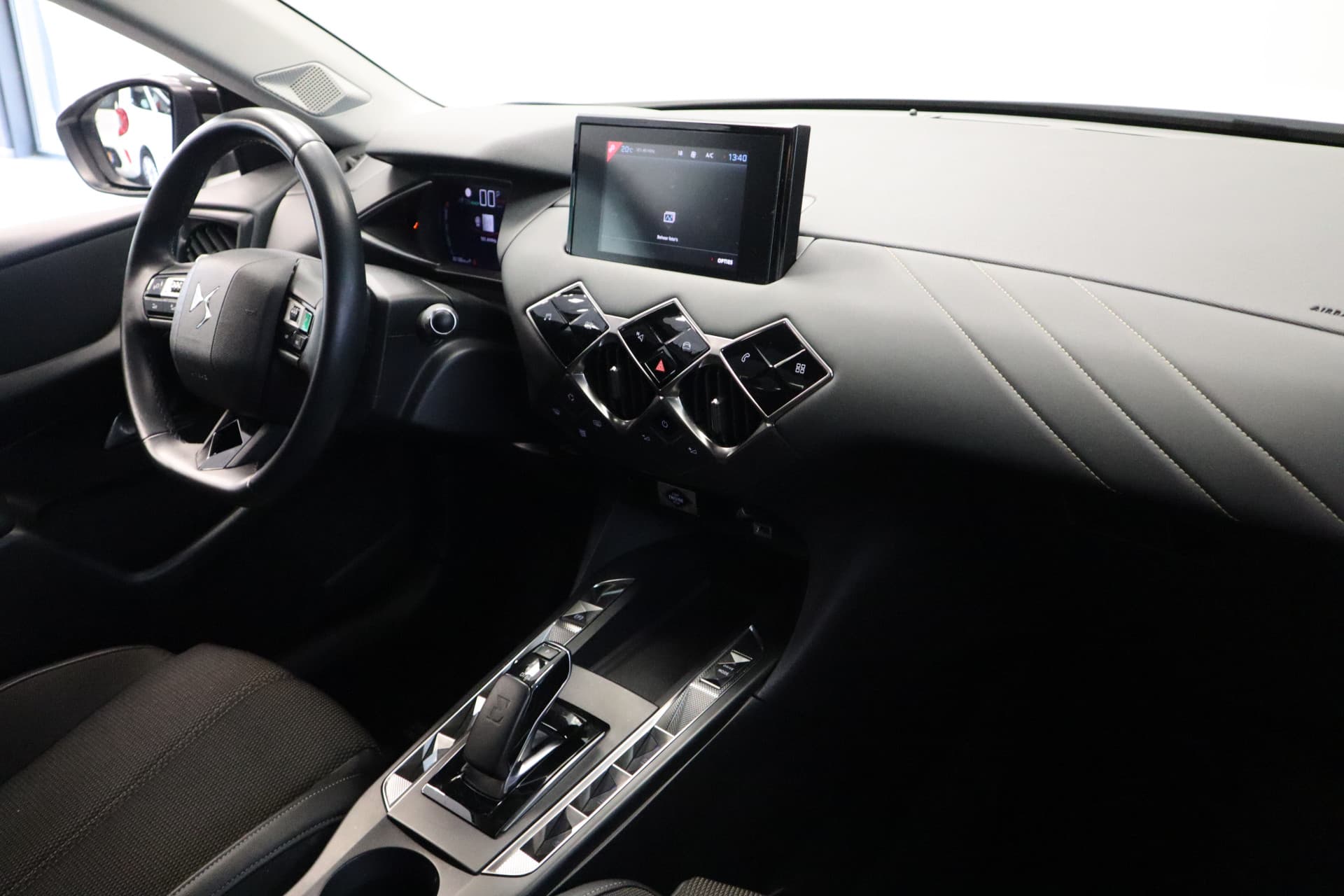 DS DS 3 Crossback E-Tense Bastille 50 kWh thumbnail 14