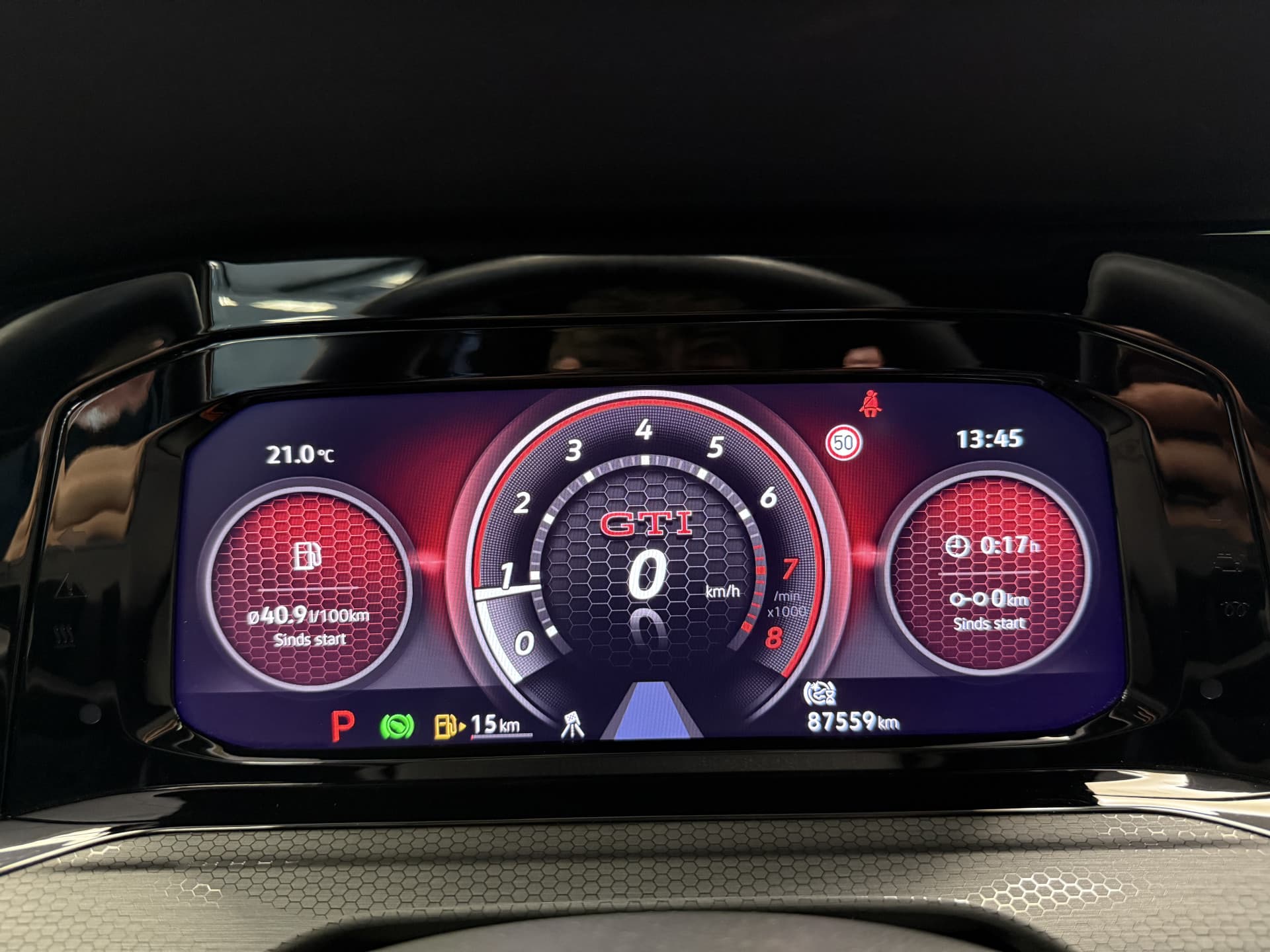 Volkswagen Golf 2.0 TSI GTI thumbnail 15