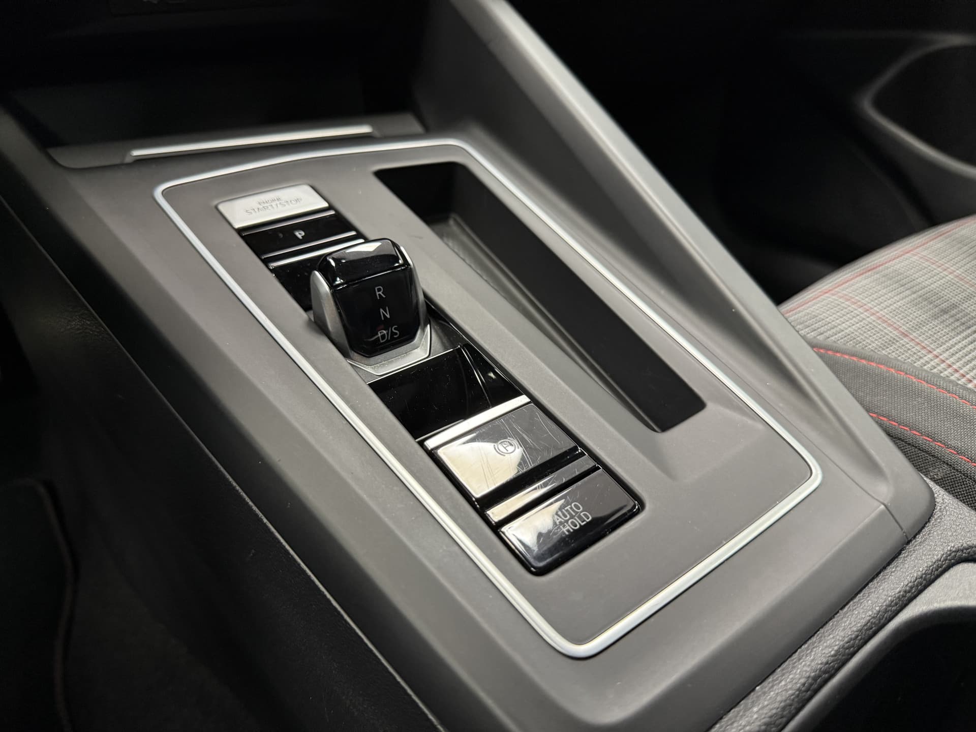 Volkswagen Golf 2.0 TSI GTI thumbnail 19