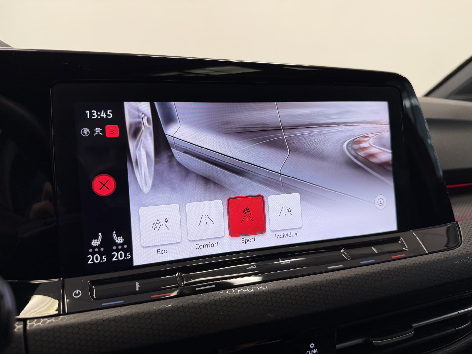 Volkswagen Golf 2.0 TSI GTI thumbnail 24