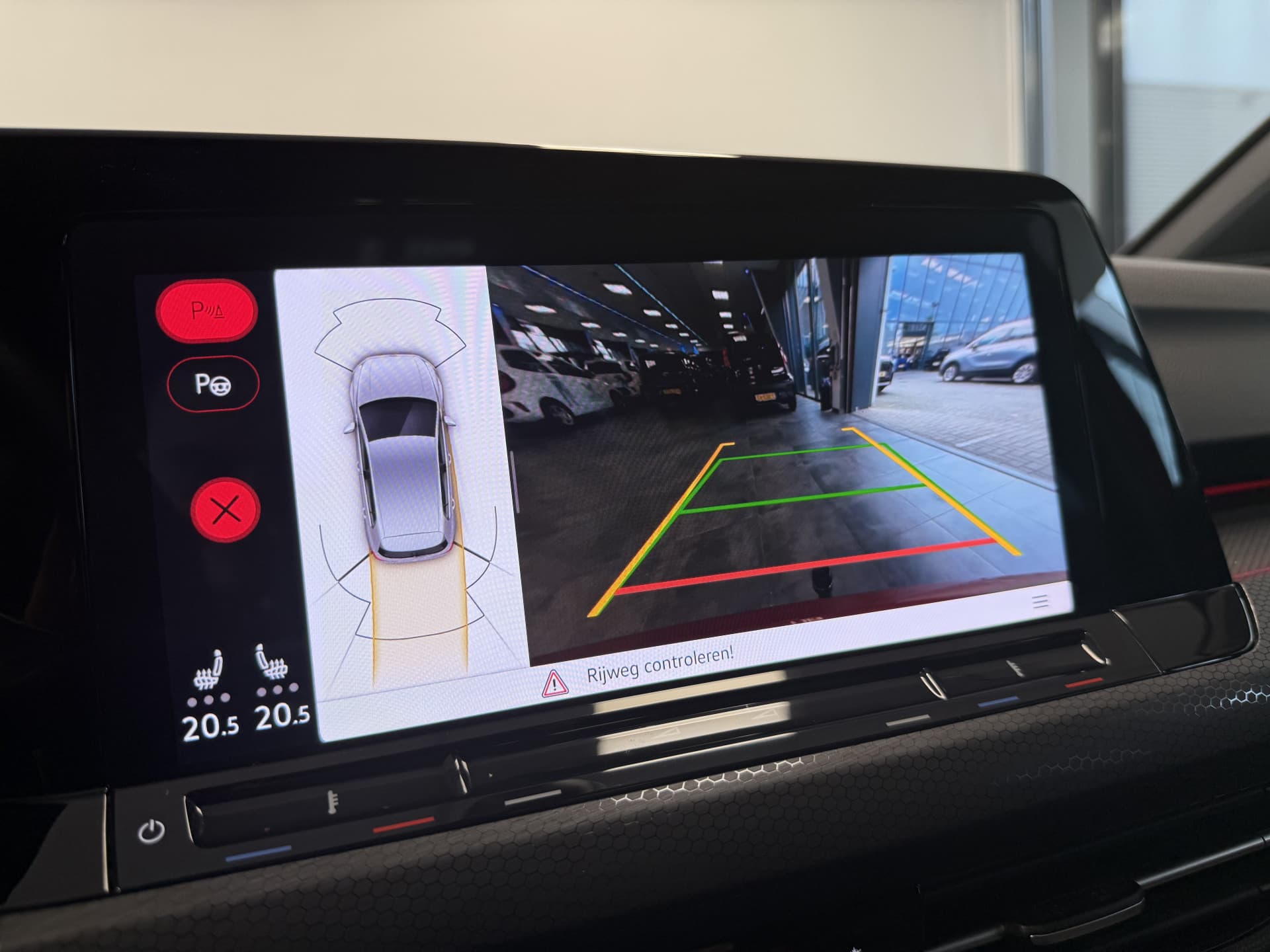 Volkswagen Golf 2.0 TSI GTI thumbnail 25