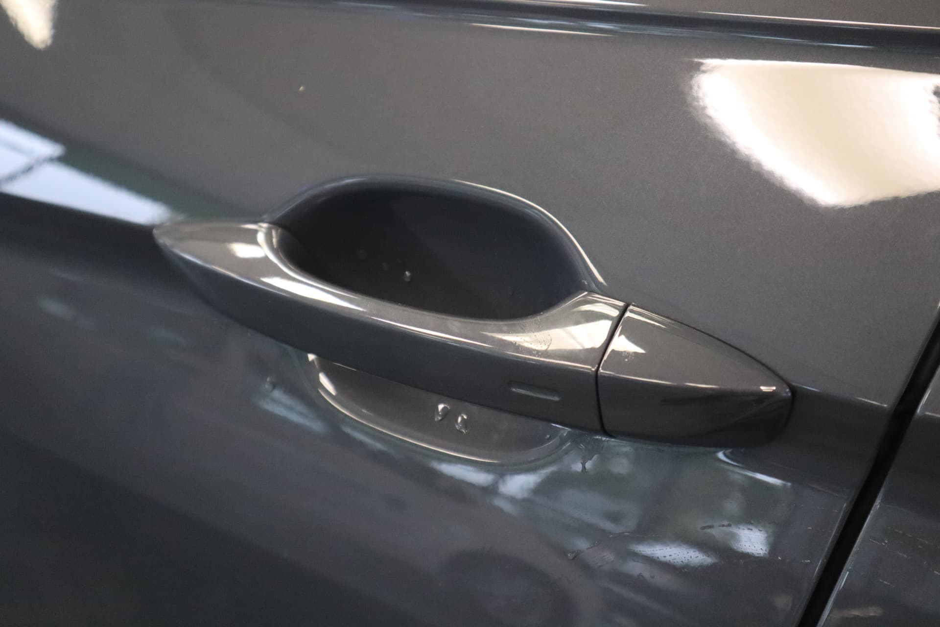 Volkswagen Tiguan 1.5 TSI Life Business thumbnail 4