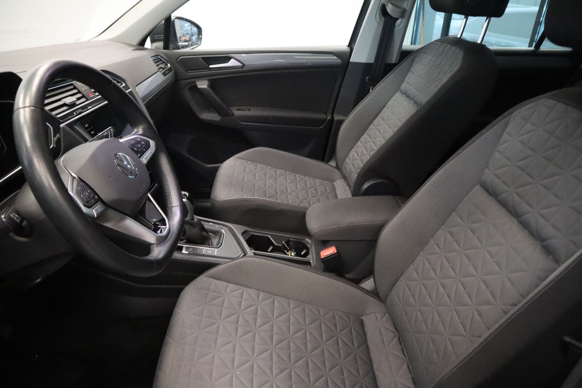 Volkswagen Tiguan 1.5 TSI Life Business thumbnail 7