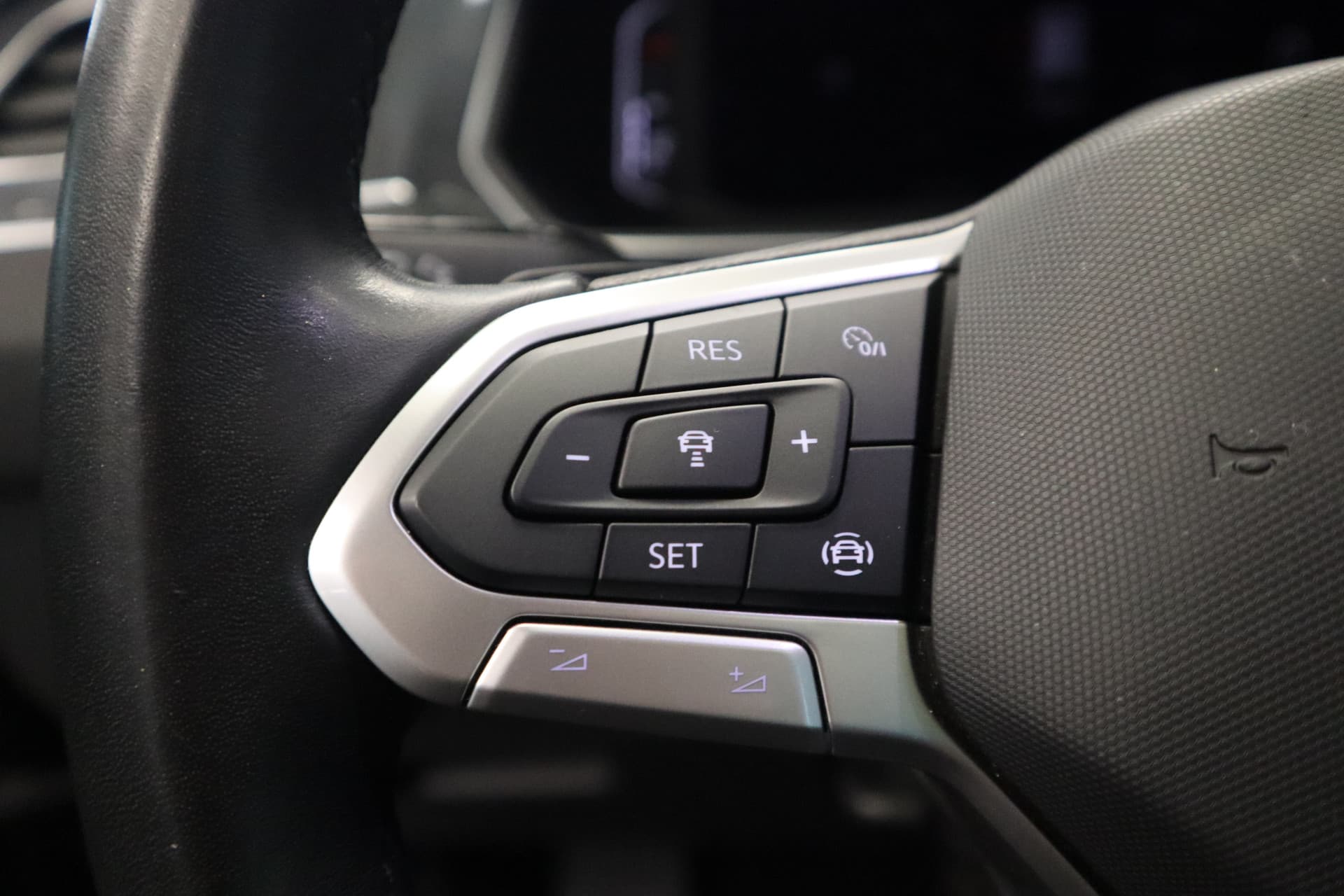 Volkswagen Tiguan 1.5 TSI Life Business thumbnail 11