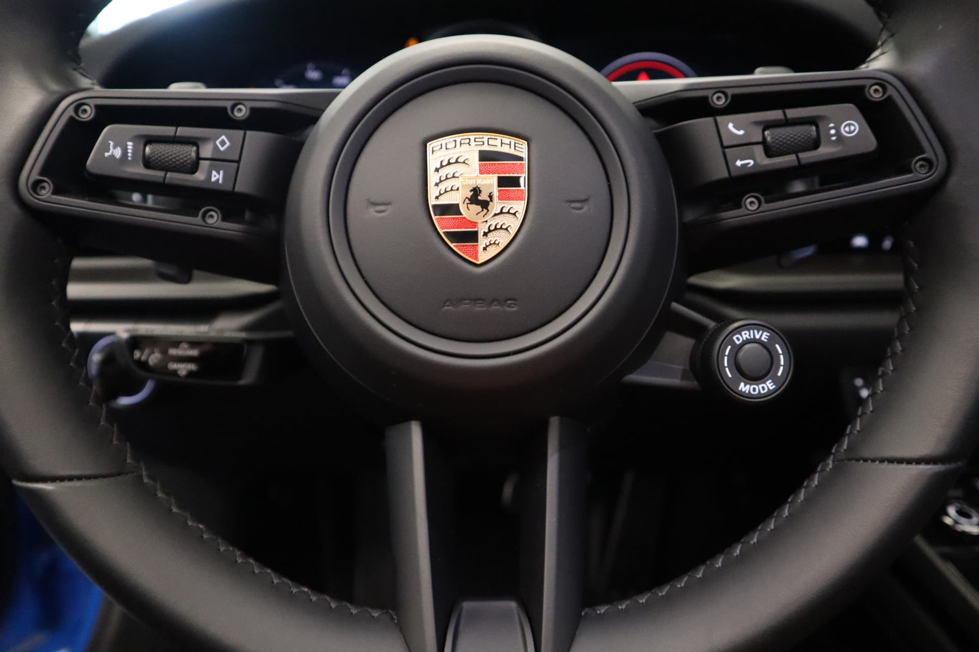 Porsche 911 Cabrio 3.0 Carrera 4 GTS thumbnail 15