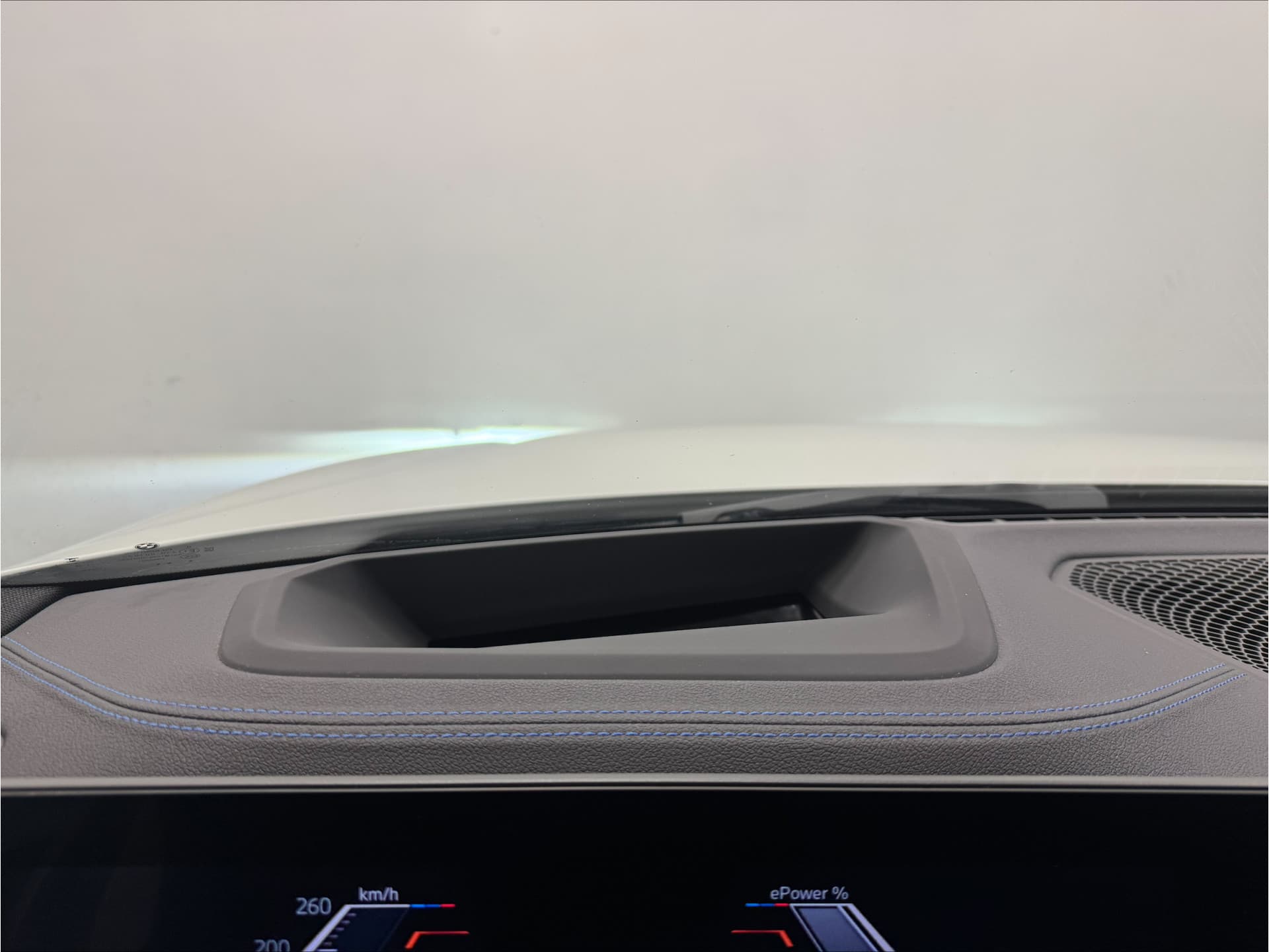 BMW I4 M50 High Executive 84 kWh thumbnail 29