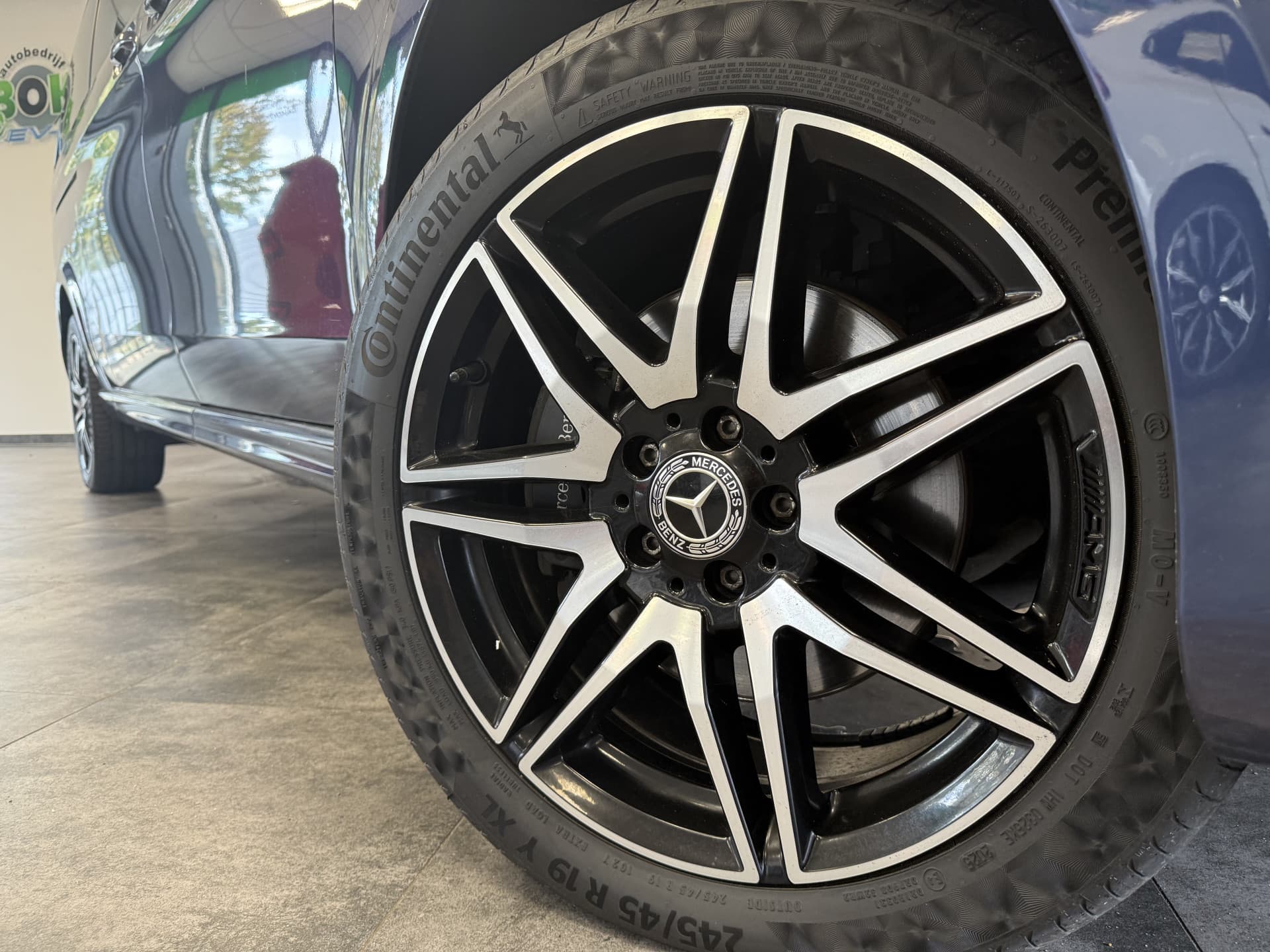 Mercedes-Benz V-Klasse 300d Extra Lang Avantgarde Edition thumbnail 6