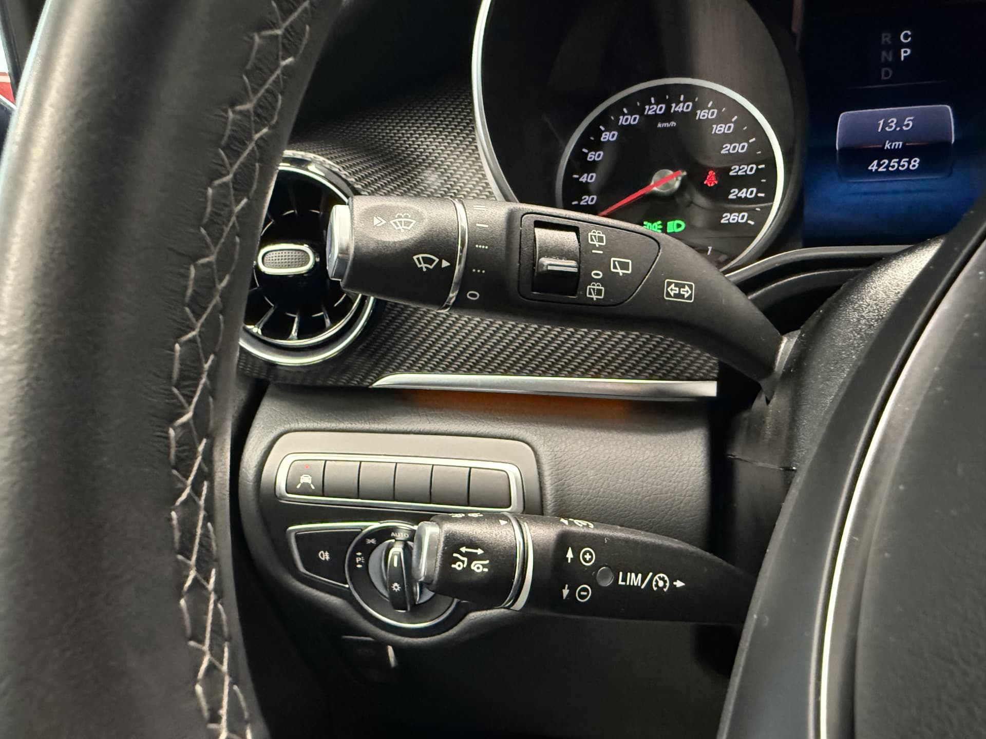 Mercedes-Benz V-Klasse 300d Extra Lang Avantgarde Edition thumbnail 12