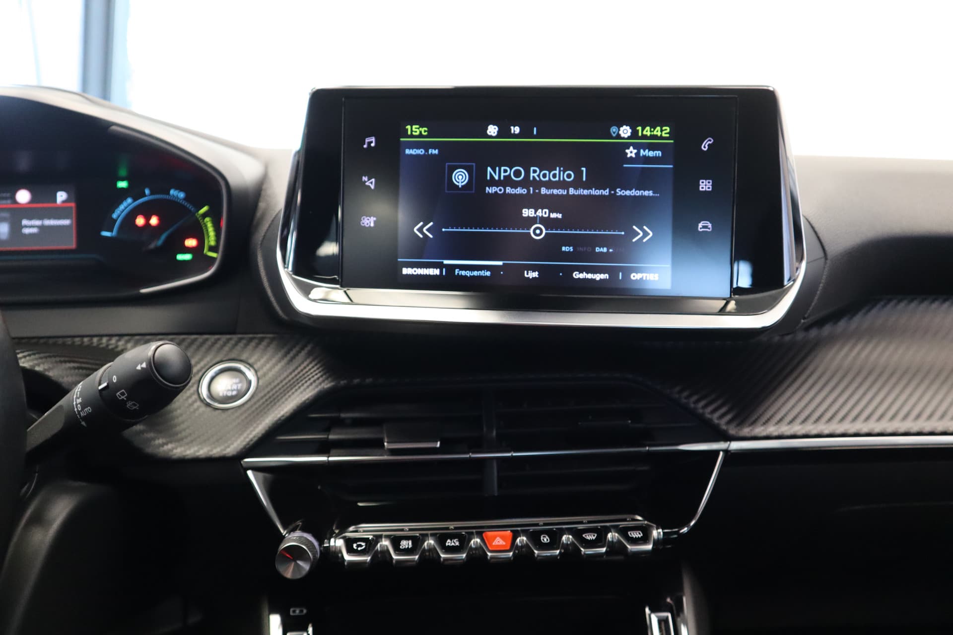 Peugeot E-208 EV Active 50 kWh thumbnail 10