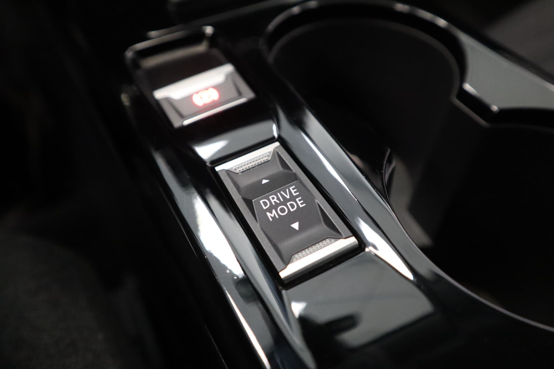 Peugeot E-208 EV Active 50 kWh thumbnail 14