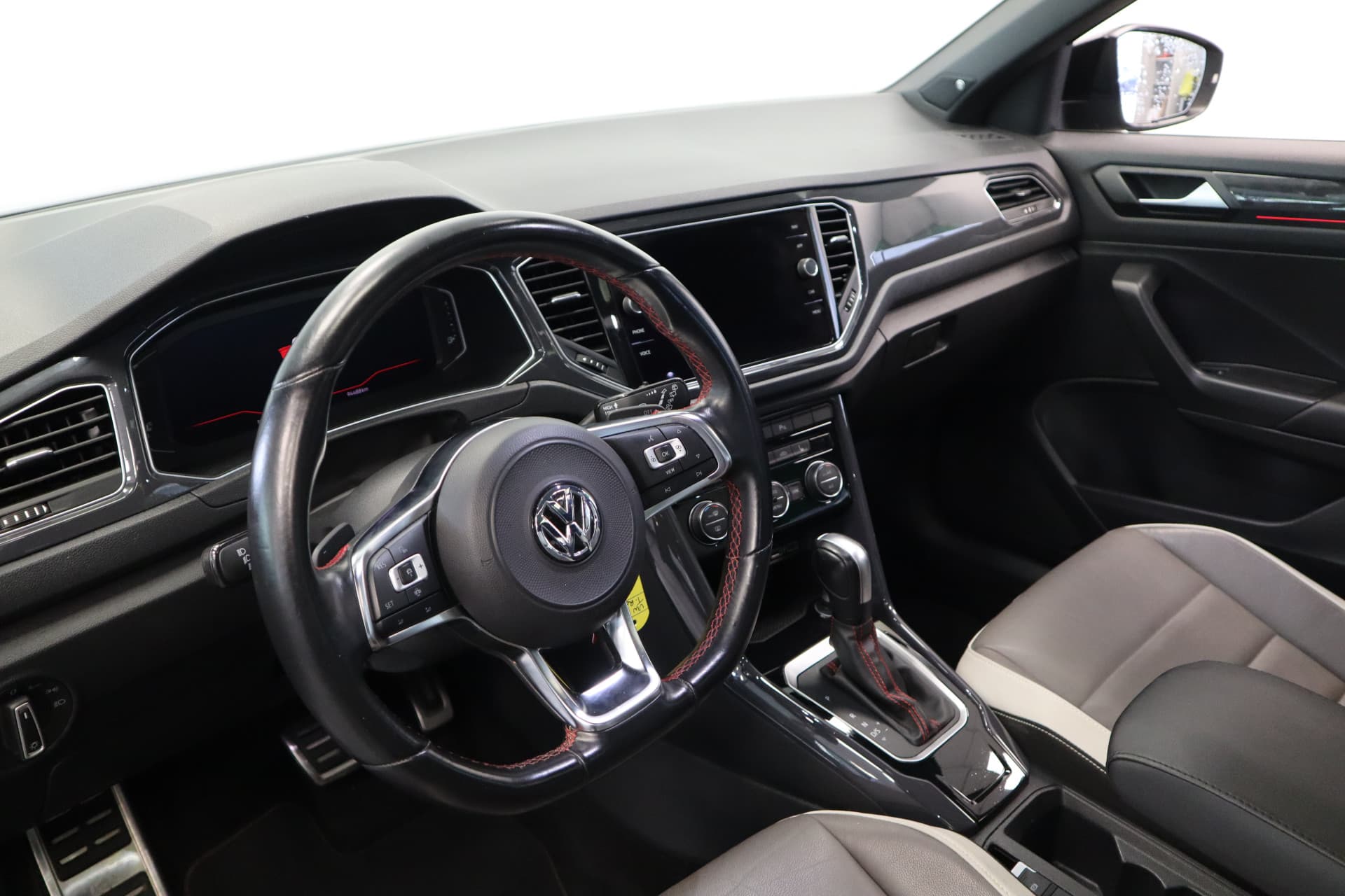 Volkswagen T-Roc 1.5 TSI Sport thumbnail 9