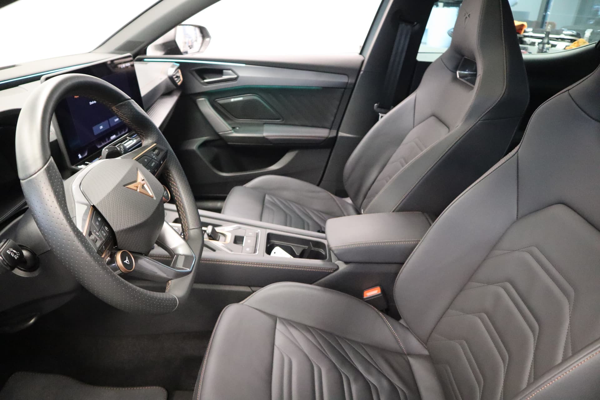 CUPRA Leon 1.5 TSI e-Hybrid VZ Extreme thumbnail 7