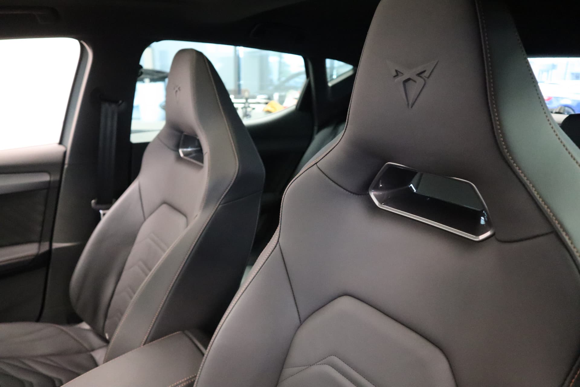 CUPRA Leon 1.5 TSI e-Hybrid VZ Extreme thumbnail 10