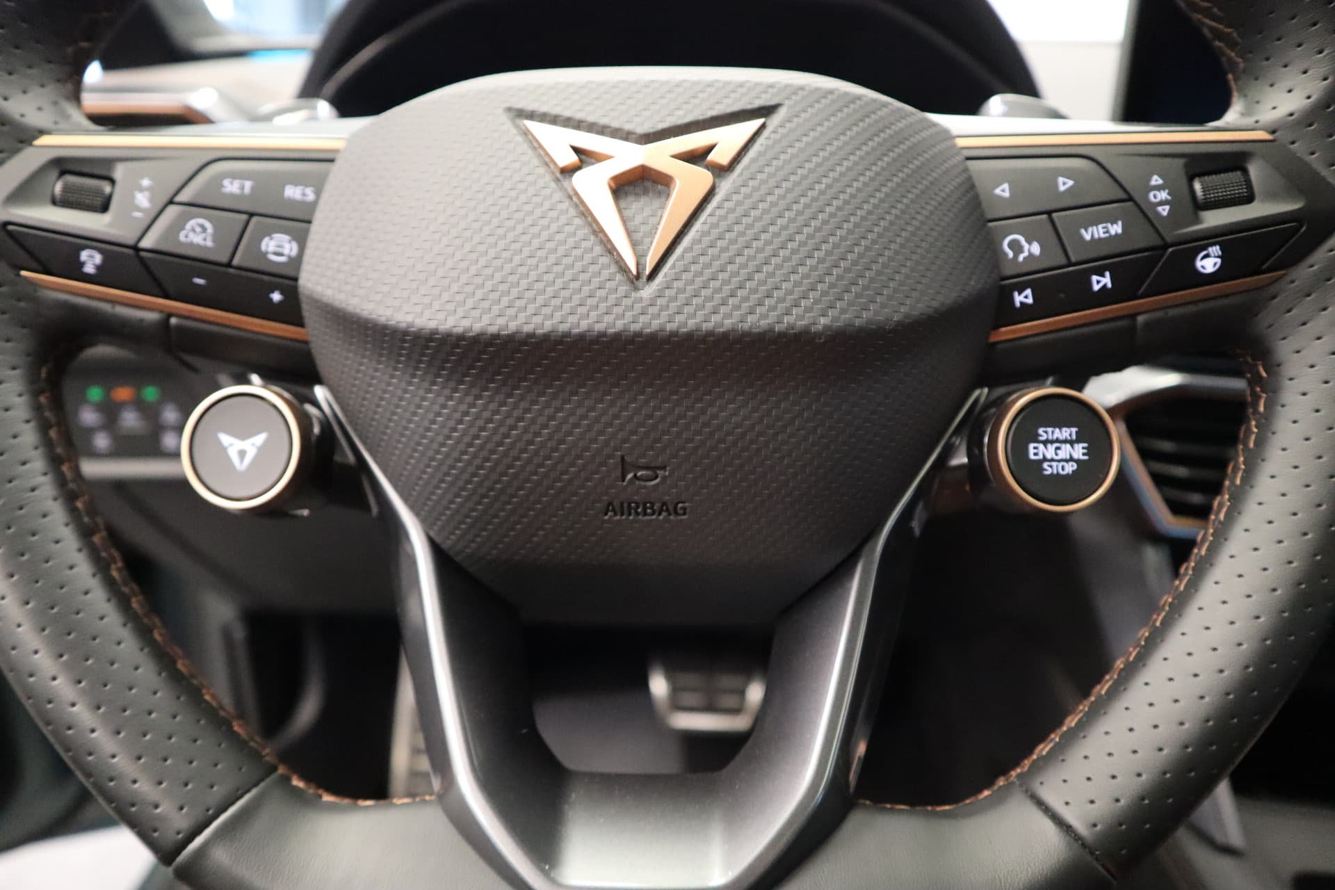 CUPRA Leon 1.5 TSI e-Hybrid VZ Extreme thumbnail 11