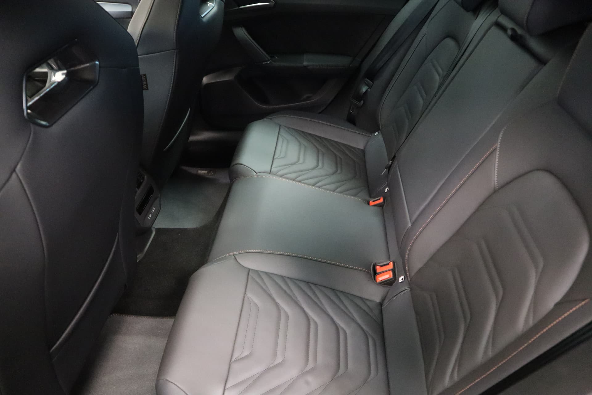 CUPRA Leon 1.5 TSI e-Hybrid VZ Extreme thumbnail 23