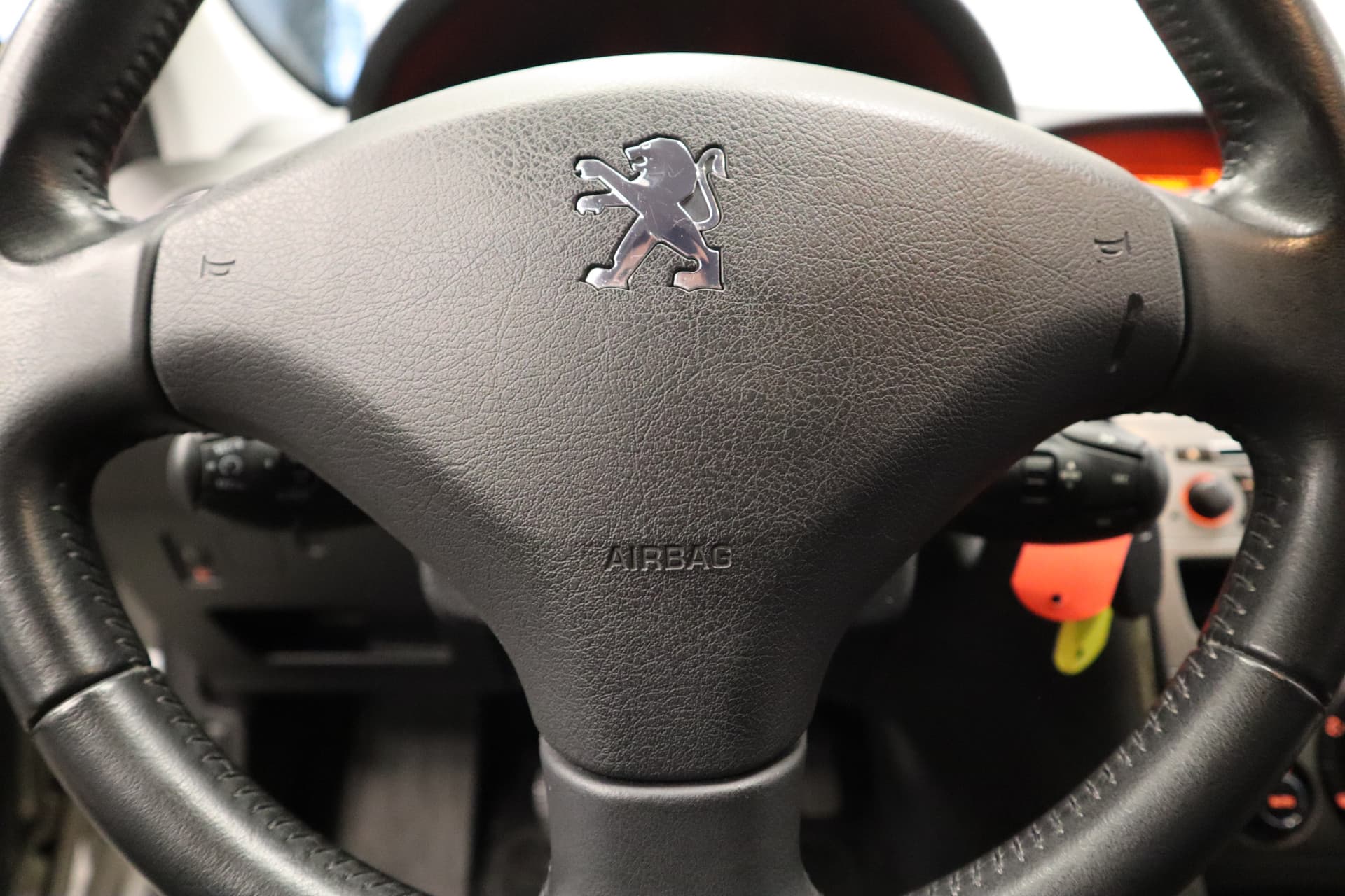 Peugeot 308 1.6 VTi XS thumbnail 9