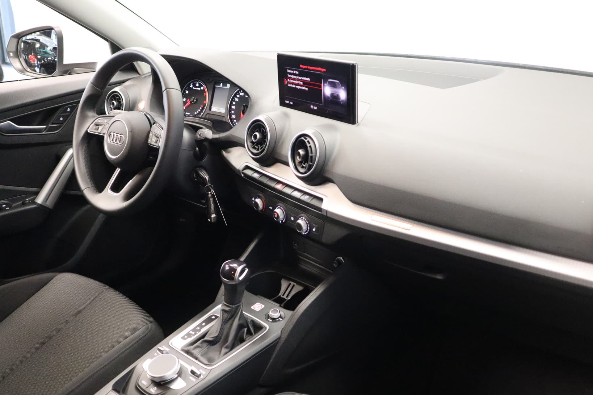 Audi Q2 35 TFSI S Edition thumbnail 21