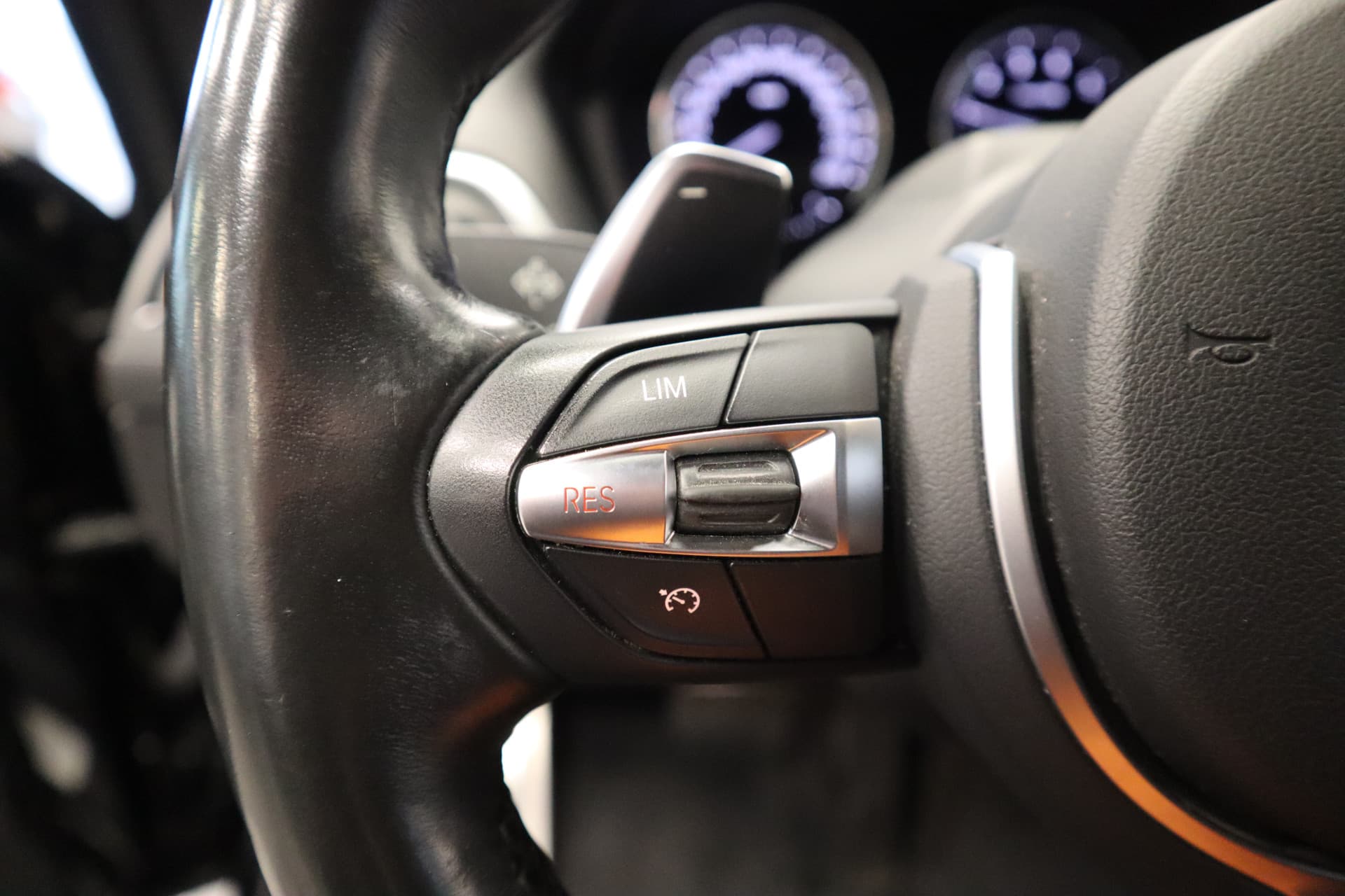 BMW 2 Serie Cabrio 220i High Executive thumbnail 10