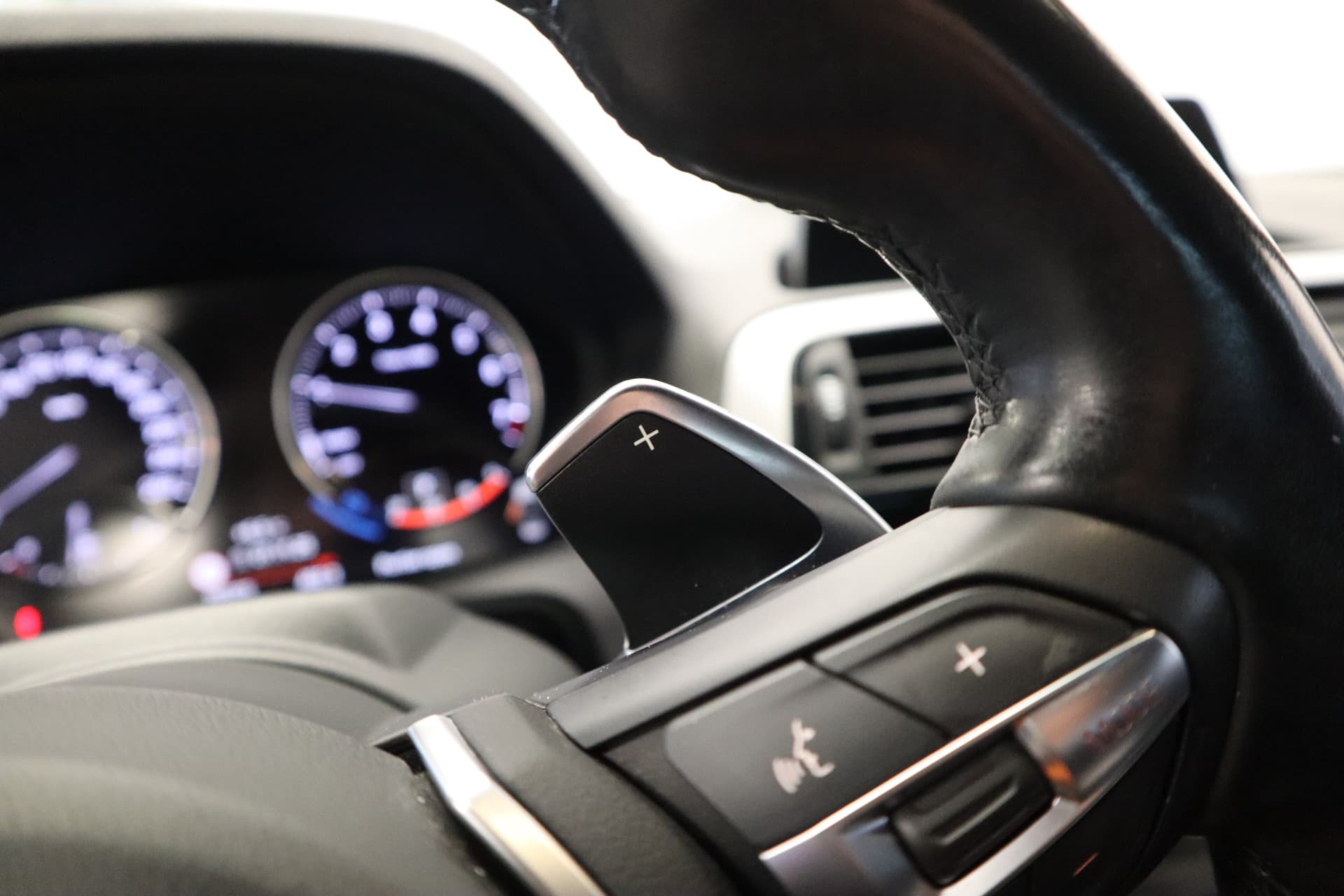 BMW 2 Serie Cabrio 220i High Executive thumbnail 11