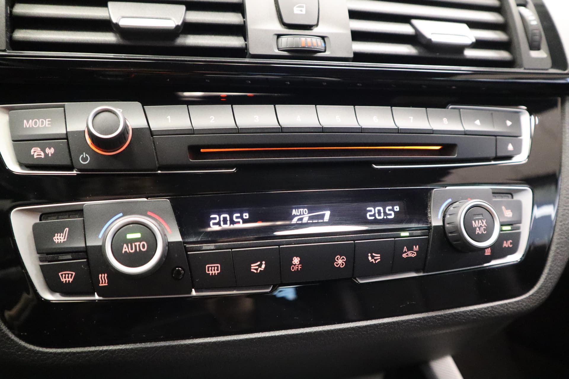 BMW 2 Serie Cabrio 220i High Executive thumbnail 14