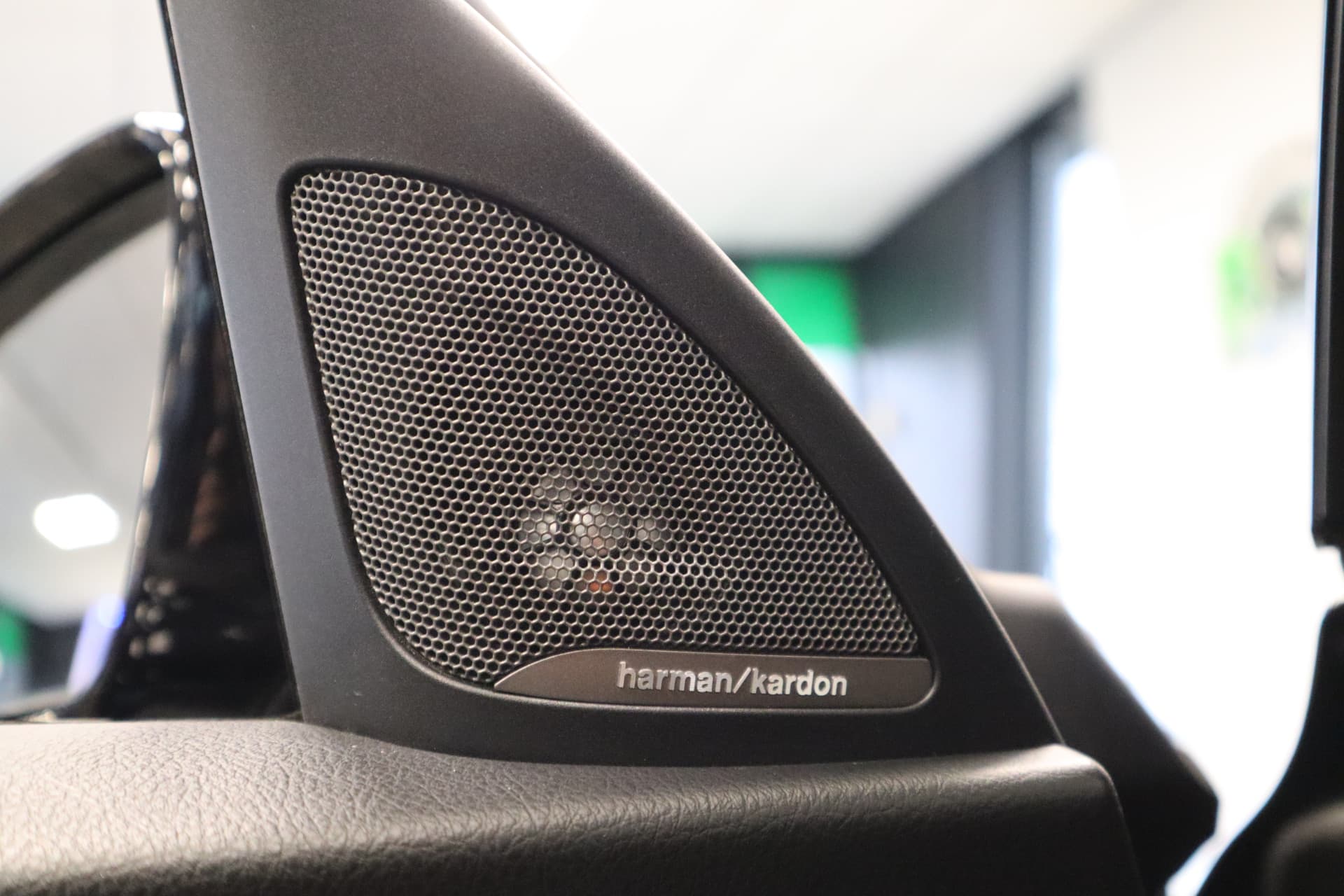 BMW 2 Serie Cabrio 220i High Executive thumbnail 21