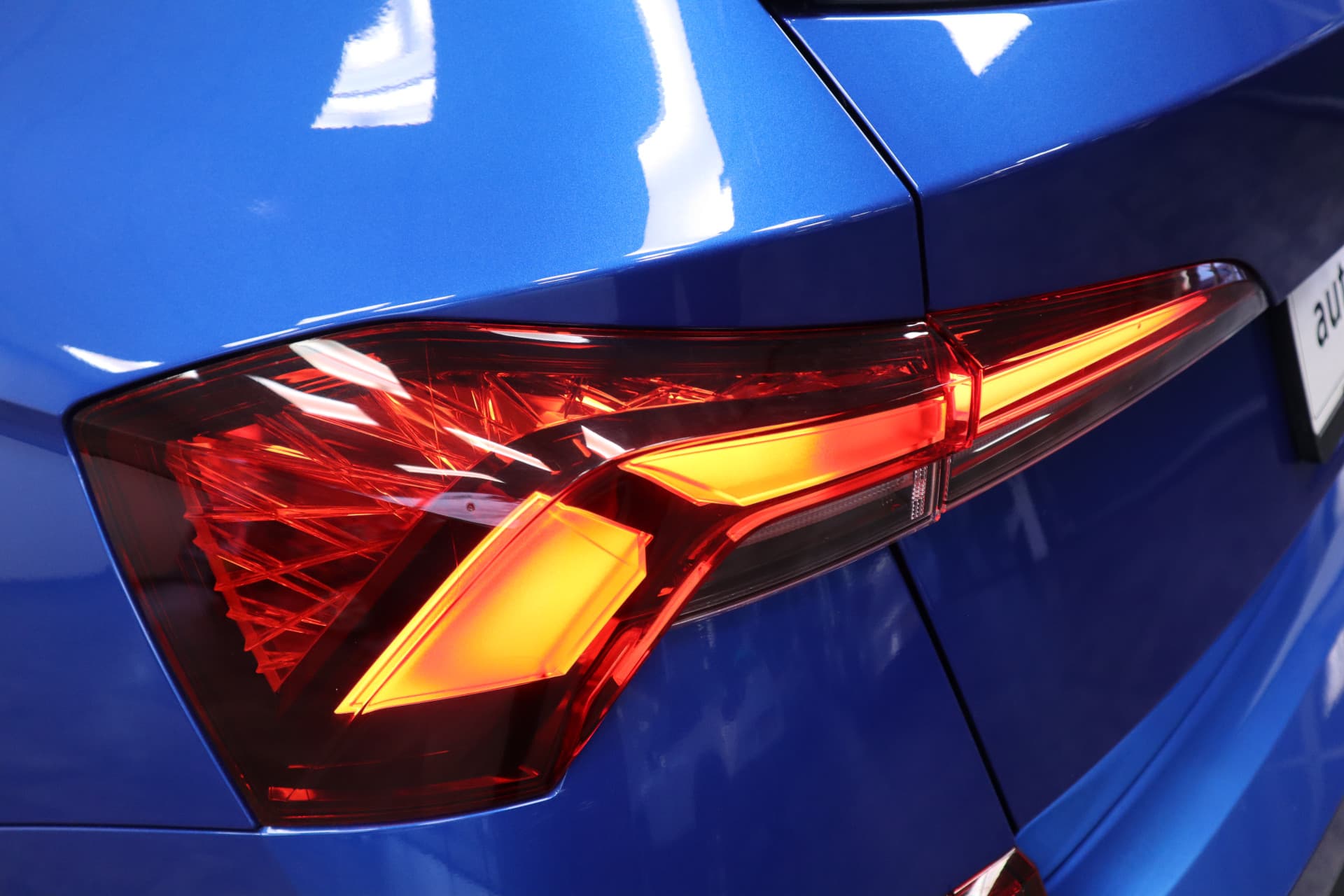 Skoda Kamiq 1.5 TSI ACT Sport Business thumbnail 4