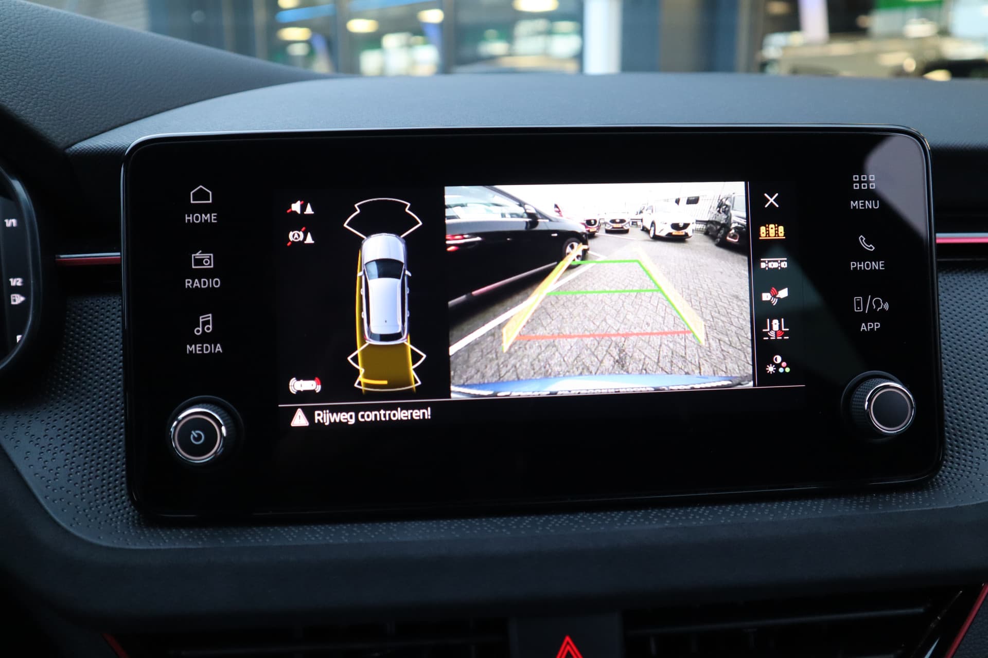 Skoda Kamiq 1.5 TSI ACT Sport Business thumbnail 18