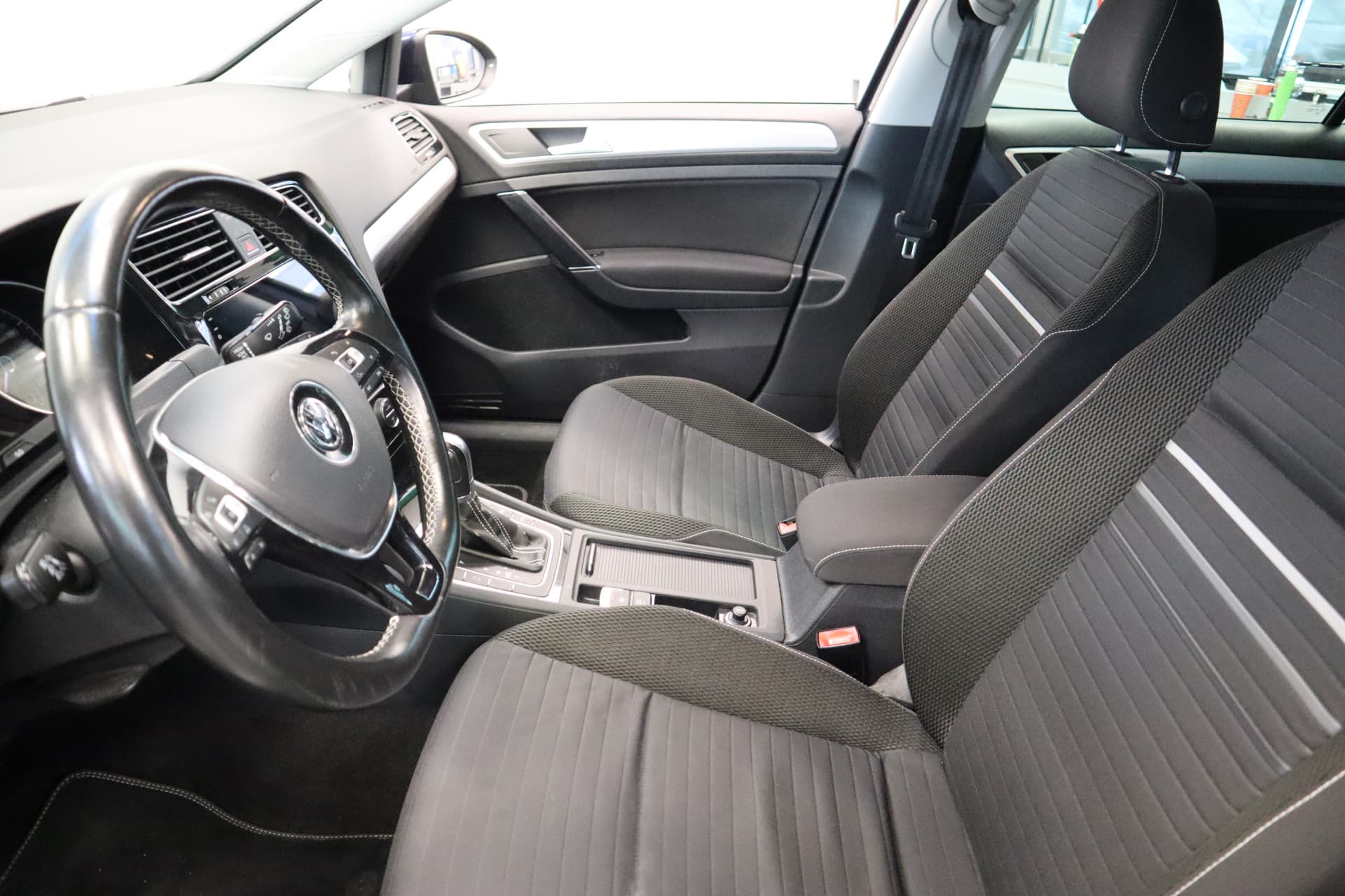 Volkswagen Golf Variant 1.4 TSI Highline thumbnail 5