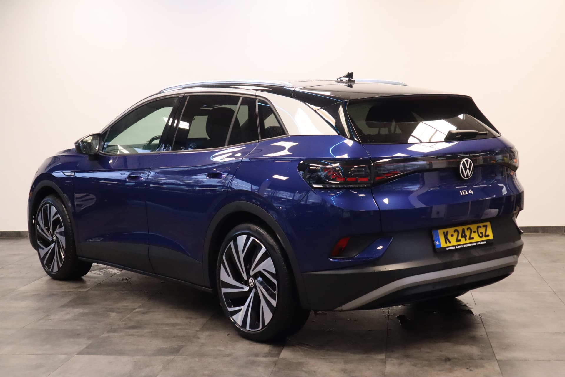 Volkswagen ID.4 First Max 77 kWh thumbnail 3