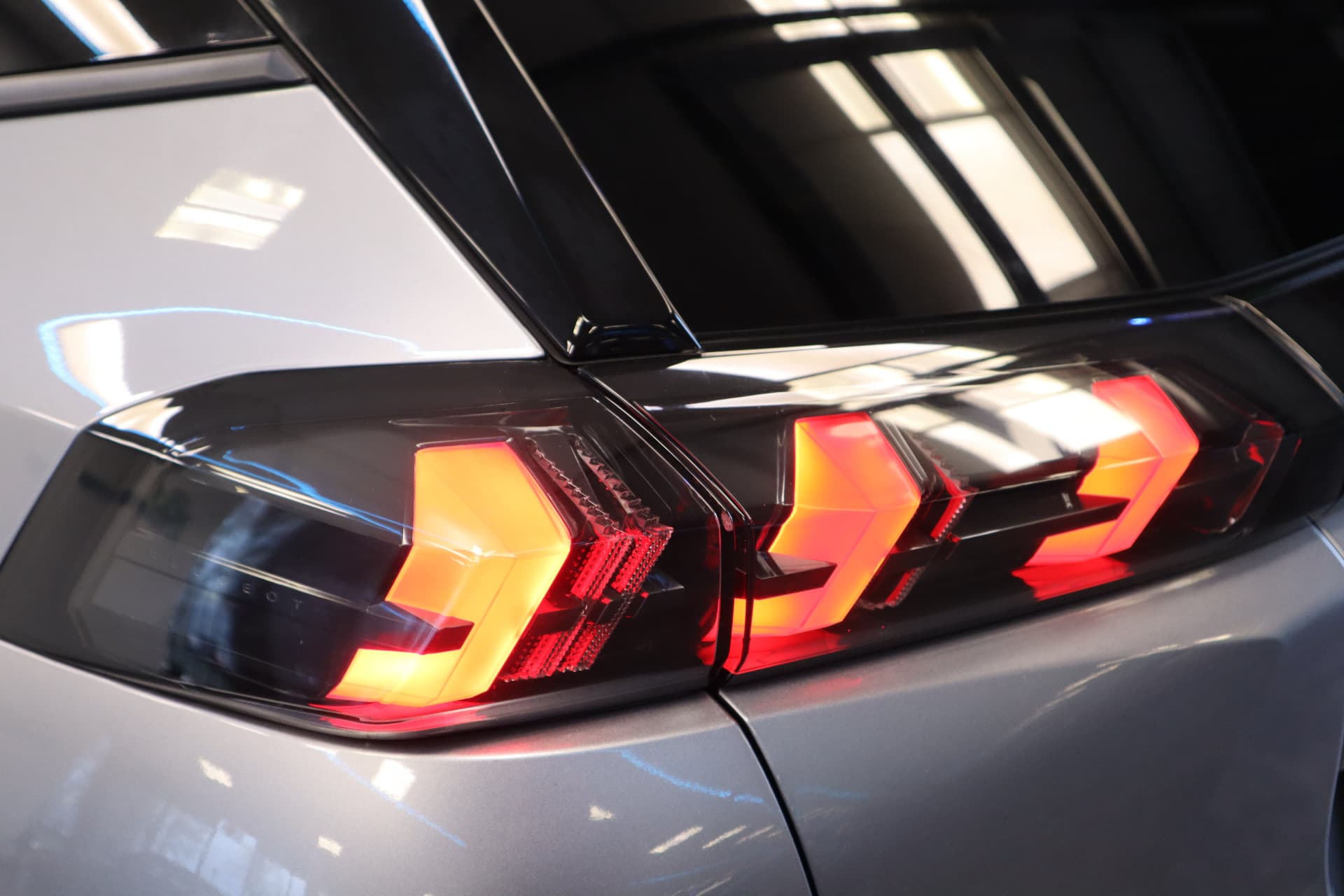 Peugeot 2008 1.2 PureTech Allure Pack thumbnail 5