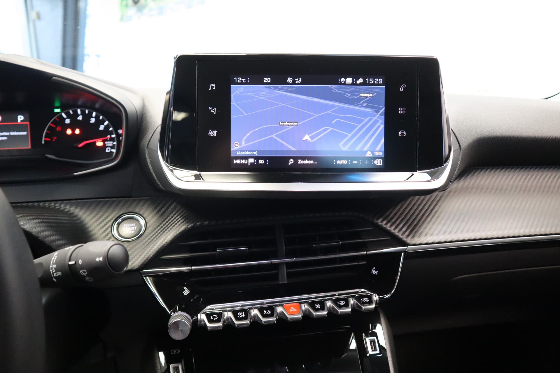 Peugeot 2008 1.2 PureTech Allure Pack thumbnail 10