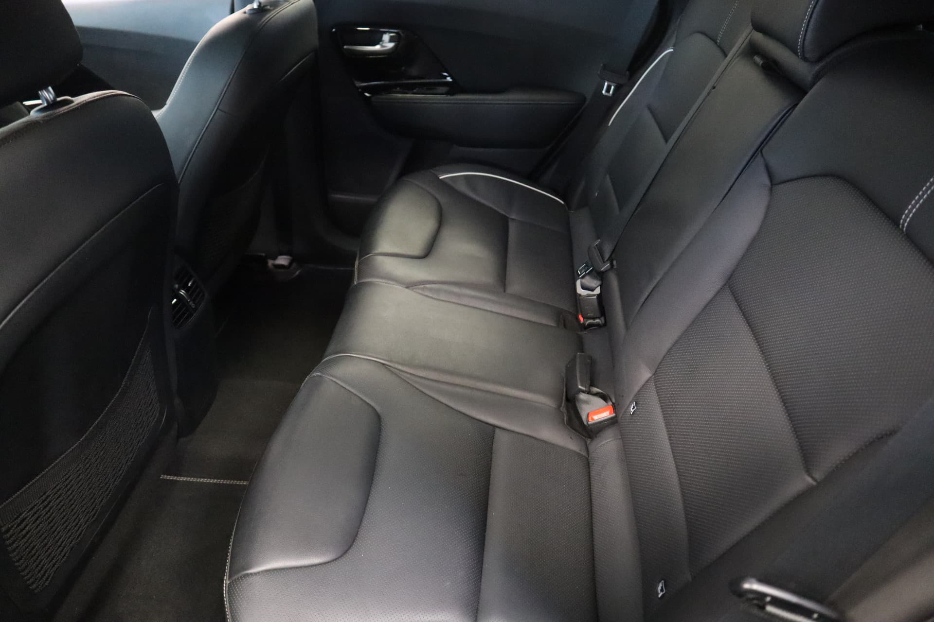 Kia E-Niro 64 kWh thumbnail 22