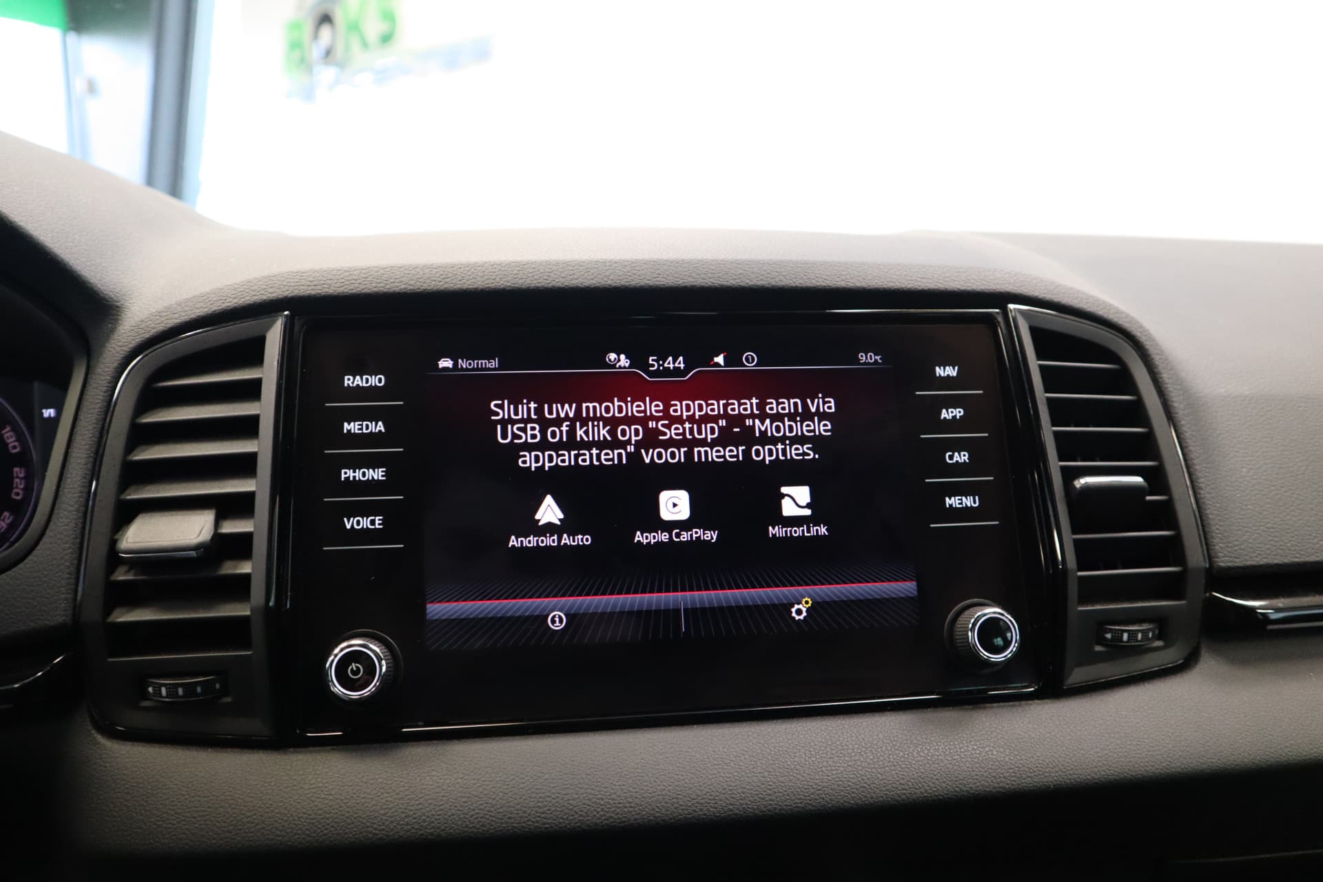 Skoda Karoq 1.5 TSI ACT Sportline Business thumbnail 16