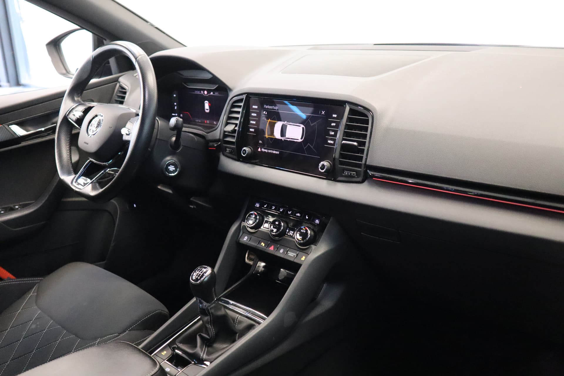 Skoda Karoq 1.5 TSI ACT Sportline Business thumbnail 23