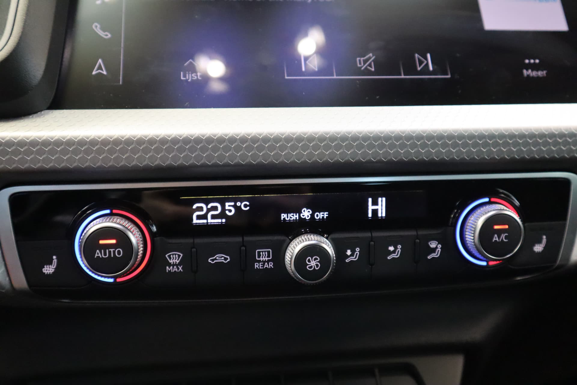 Audi A1 Sportback 25 TFSI S edition thumbnail 12