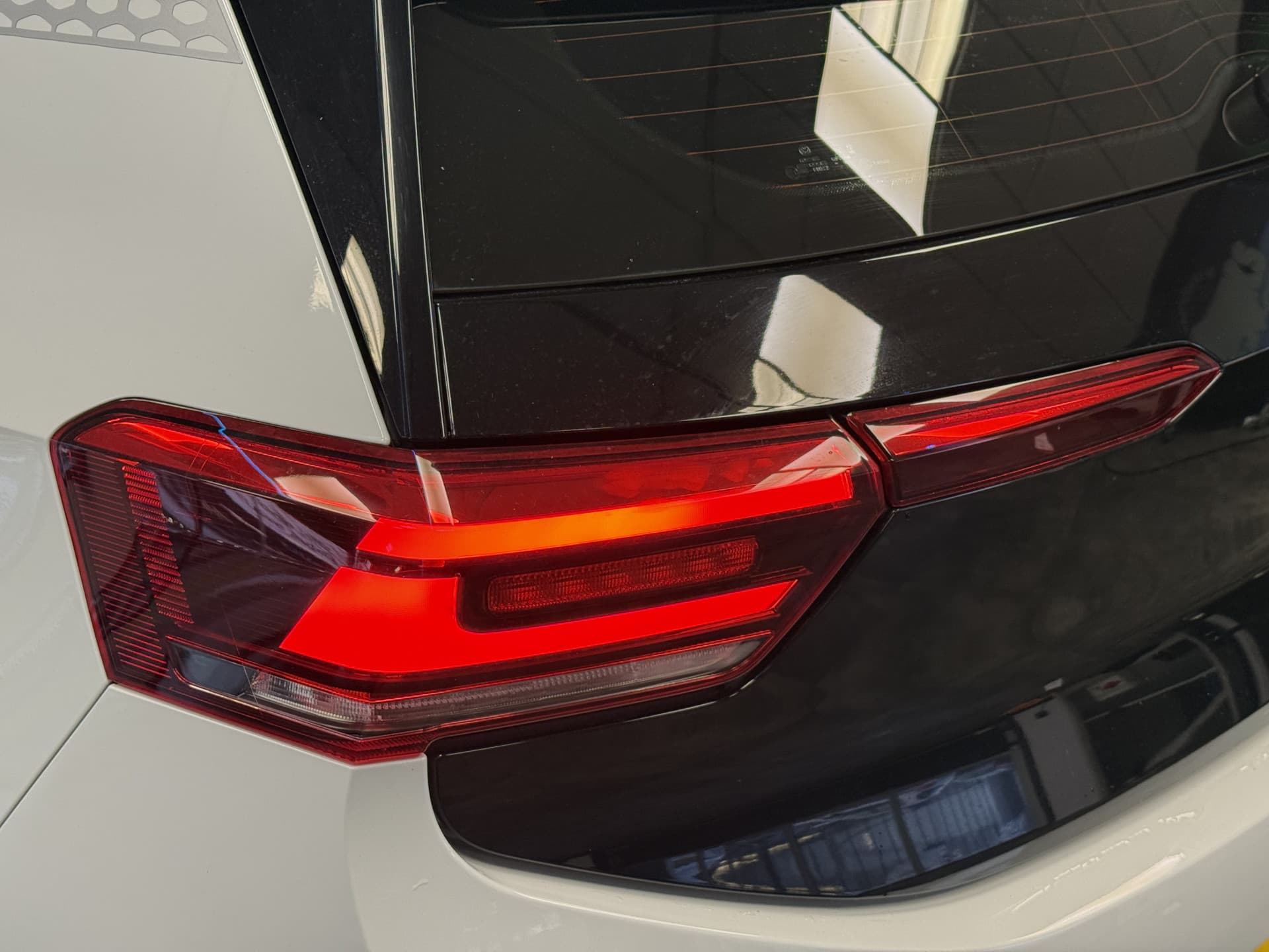 Volkswagen ID.3 First 58 kWh thumbnail 6