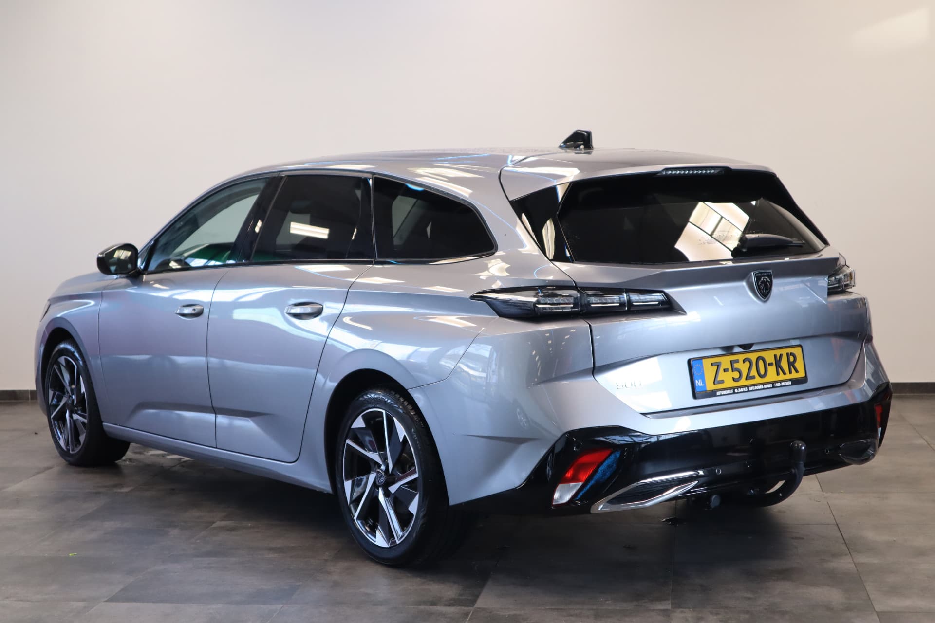 Peugeot 308 SW 1.2 PureTech Allure thumbnail 3