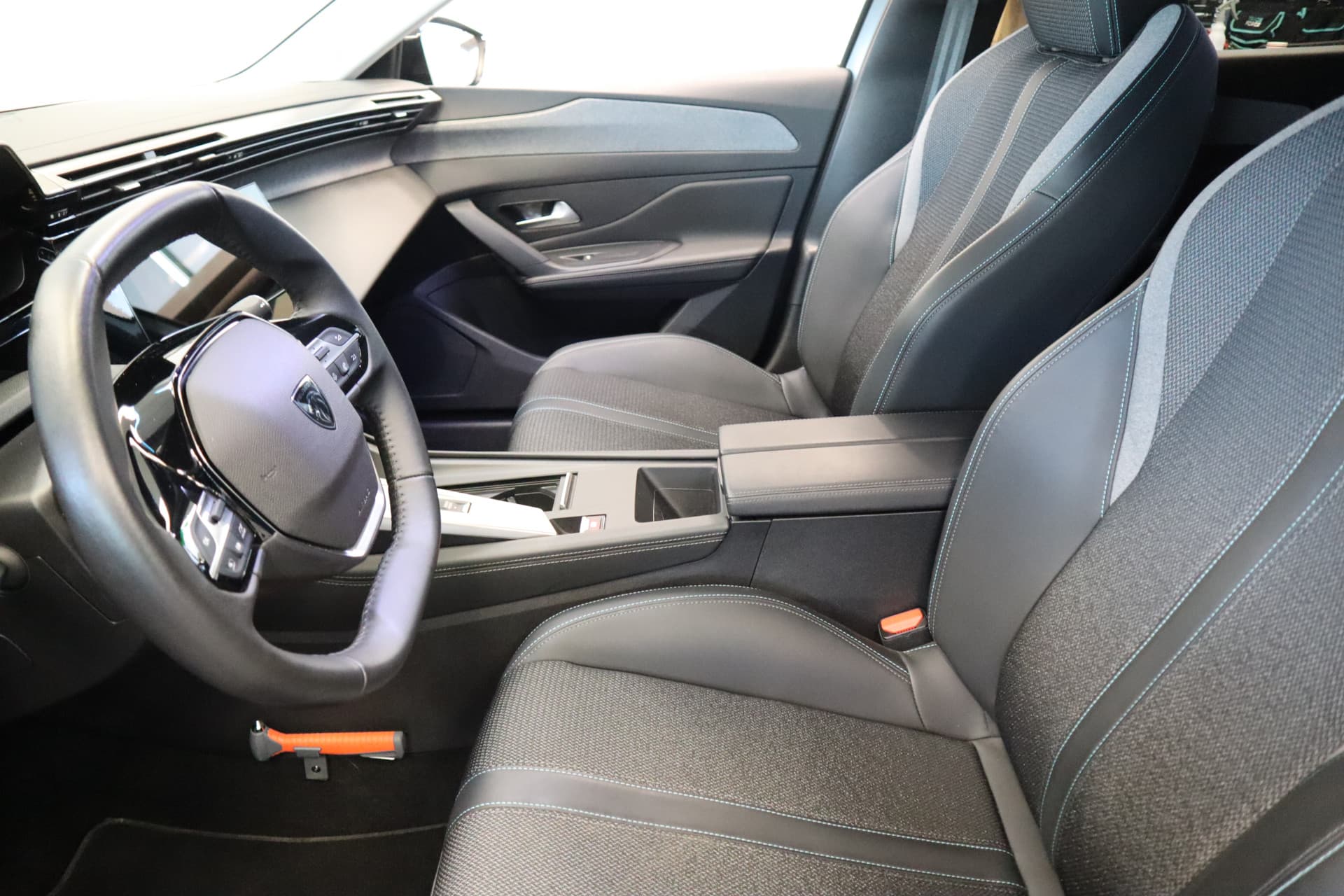 Peugeot 308 SW 1.2 PureTech Allure thumbnail 7