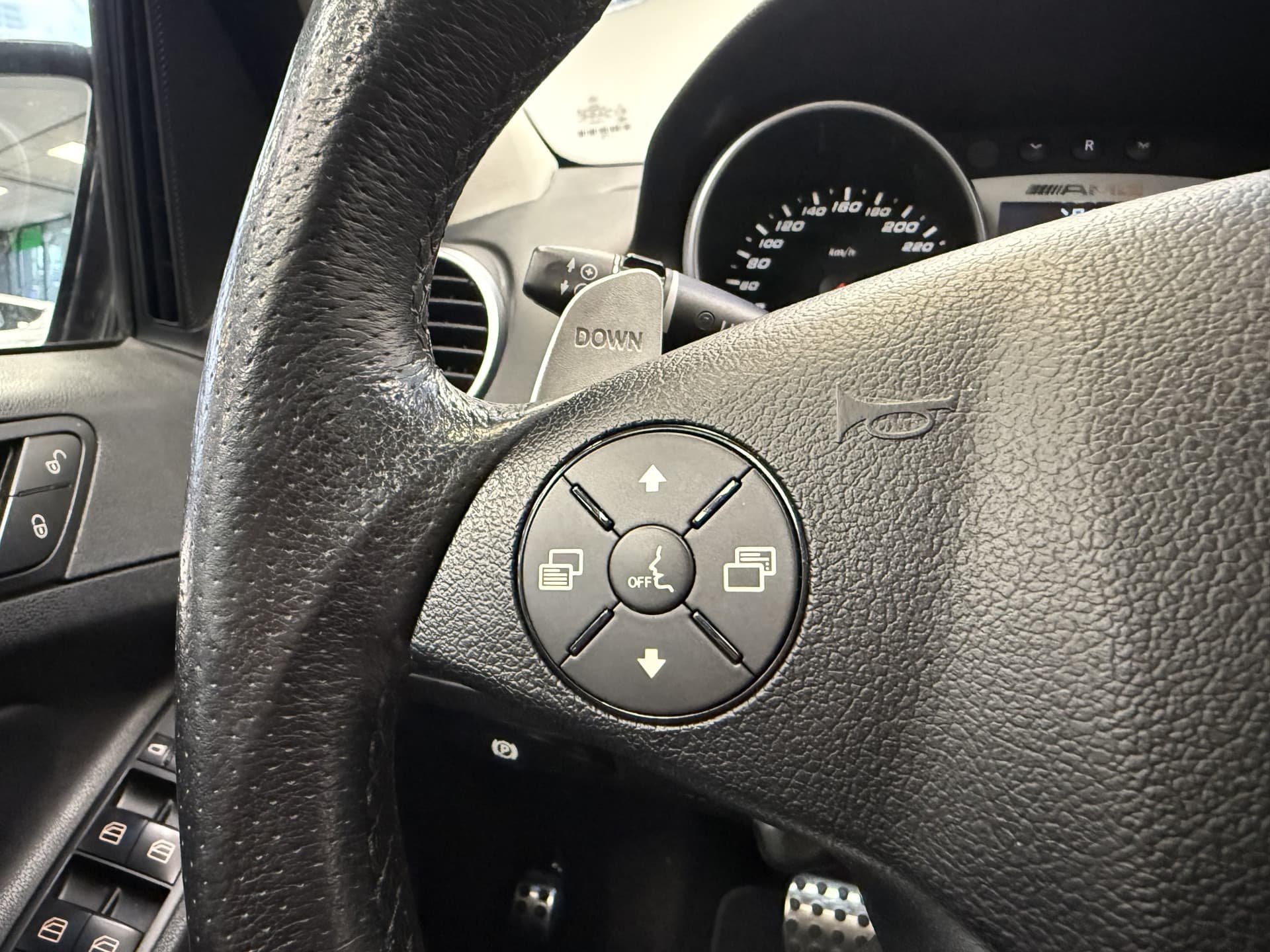 Mercedes-Benz M-Klasse AMG 63 thumbnail 9