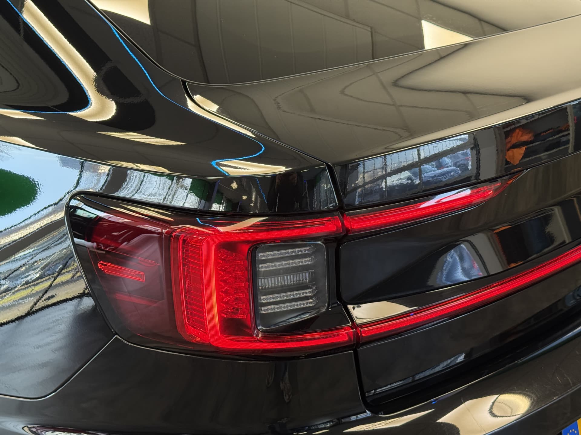 Polestar 2 Long Range Dual Motor Launch Edition 78kWh thumbnail 4