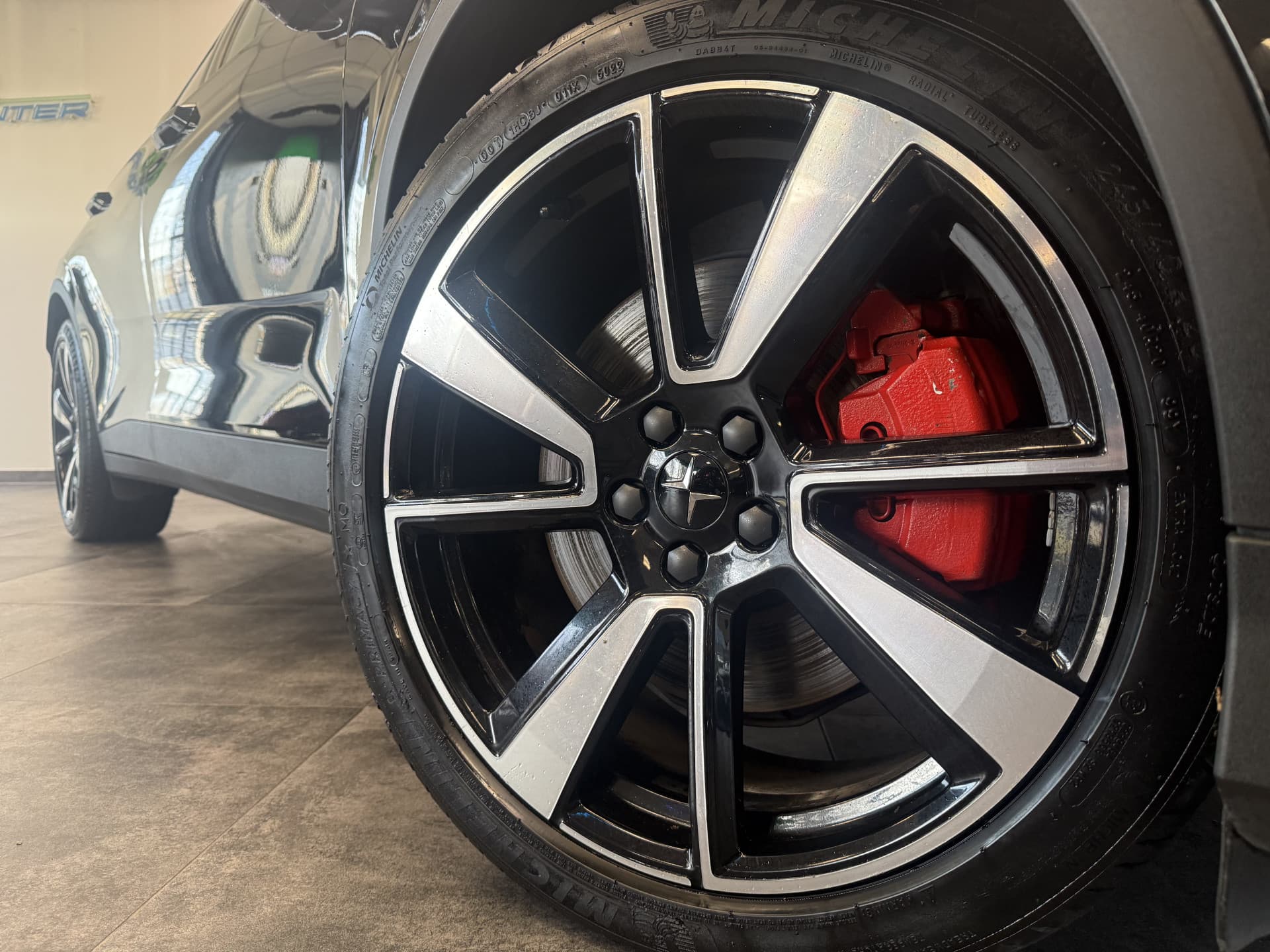 Polestar 2 Long Range Dual Motor Launch Edition 78kWh thumbnail 6