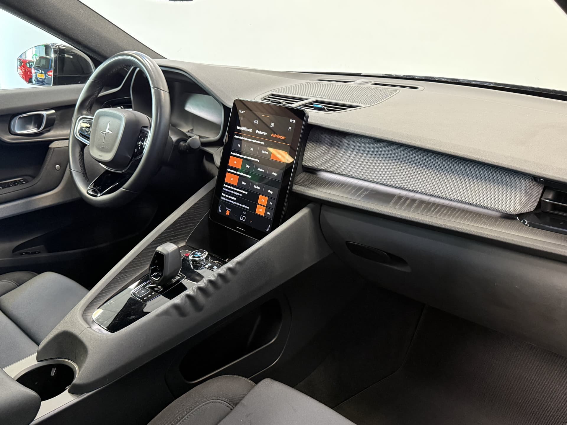 Polestar 2 Long Range Dual Motor Launch Edition 78kWh thumbnail 8