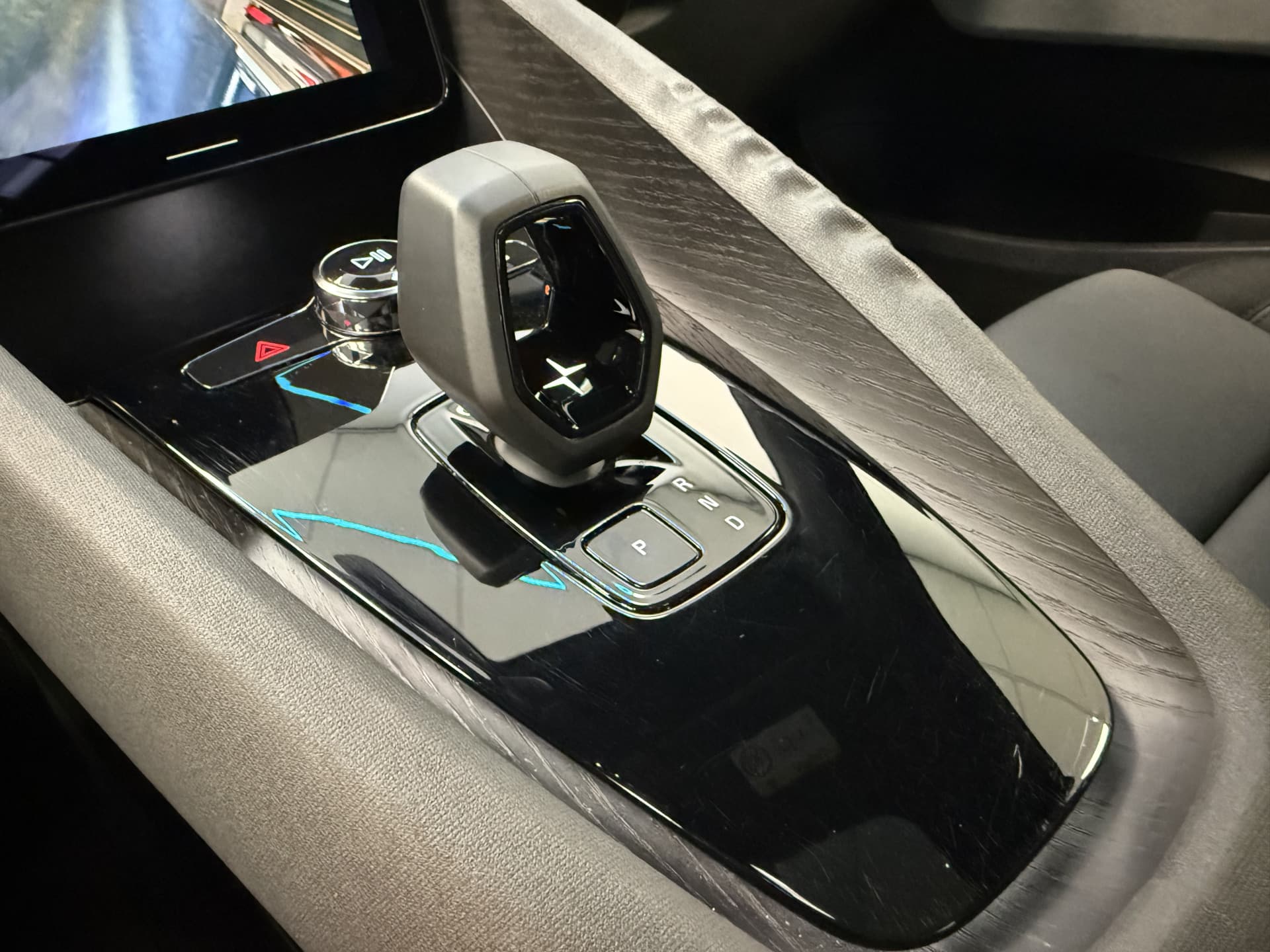 Polestar 2 Long Range Dual Motor Launch Edition 78kWh thumbnail 13