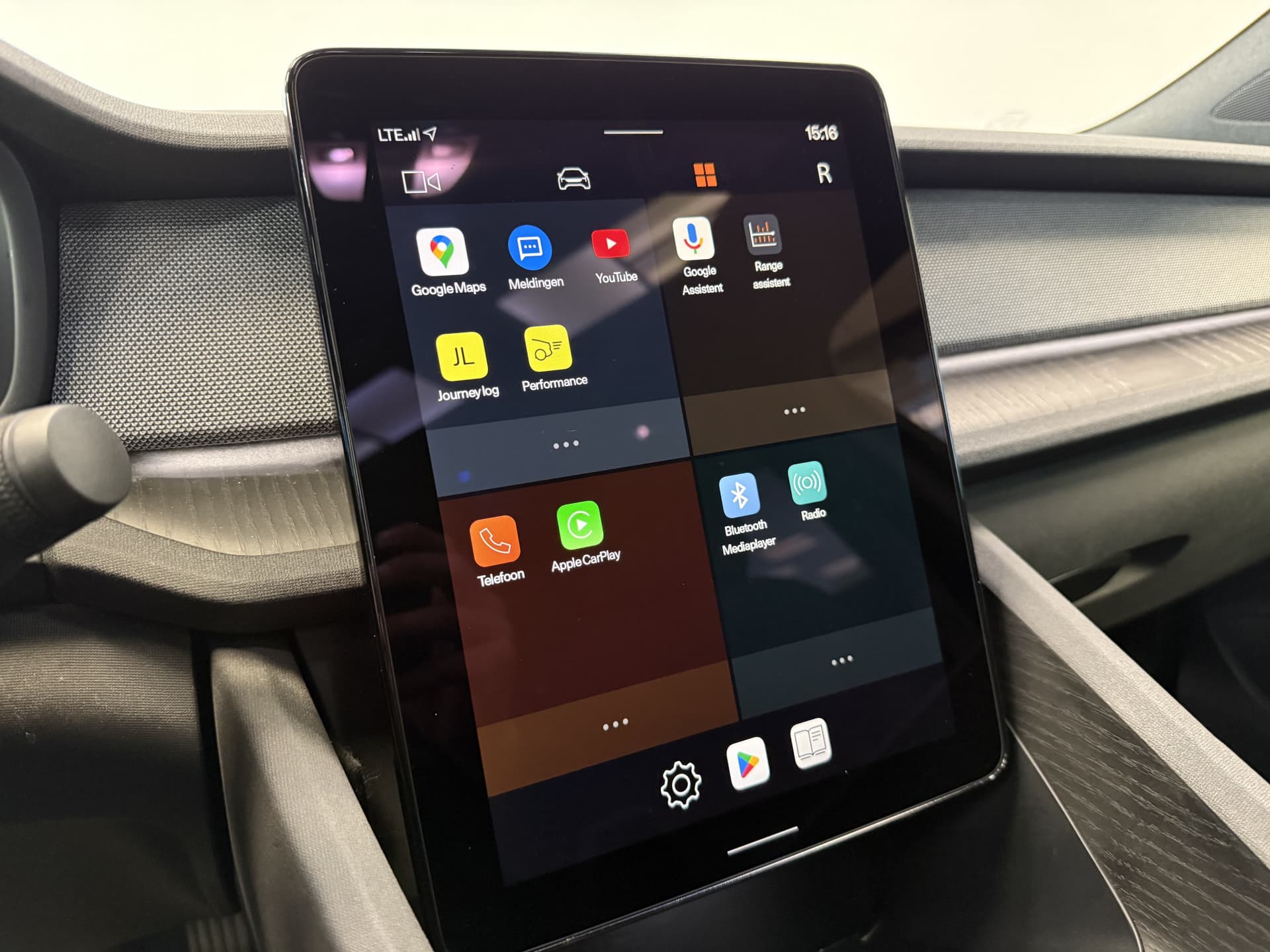 Polestar 2 Long Range Dual Motor Launch Edition 78kWh thumbnail 18