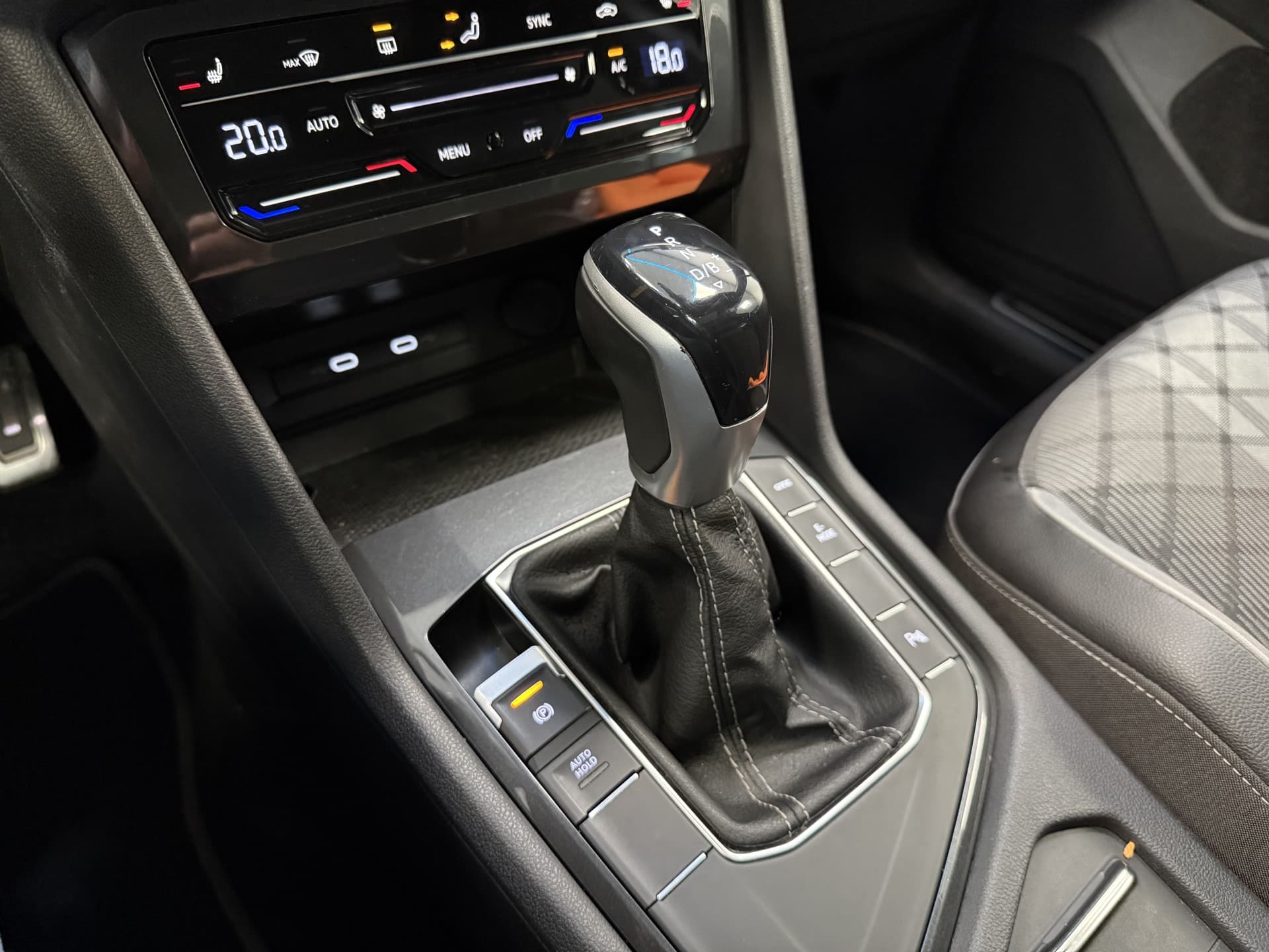 Volkswagen Tiguan 1.4 TSI eHybrid R-Line Business+ thumbnail 14