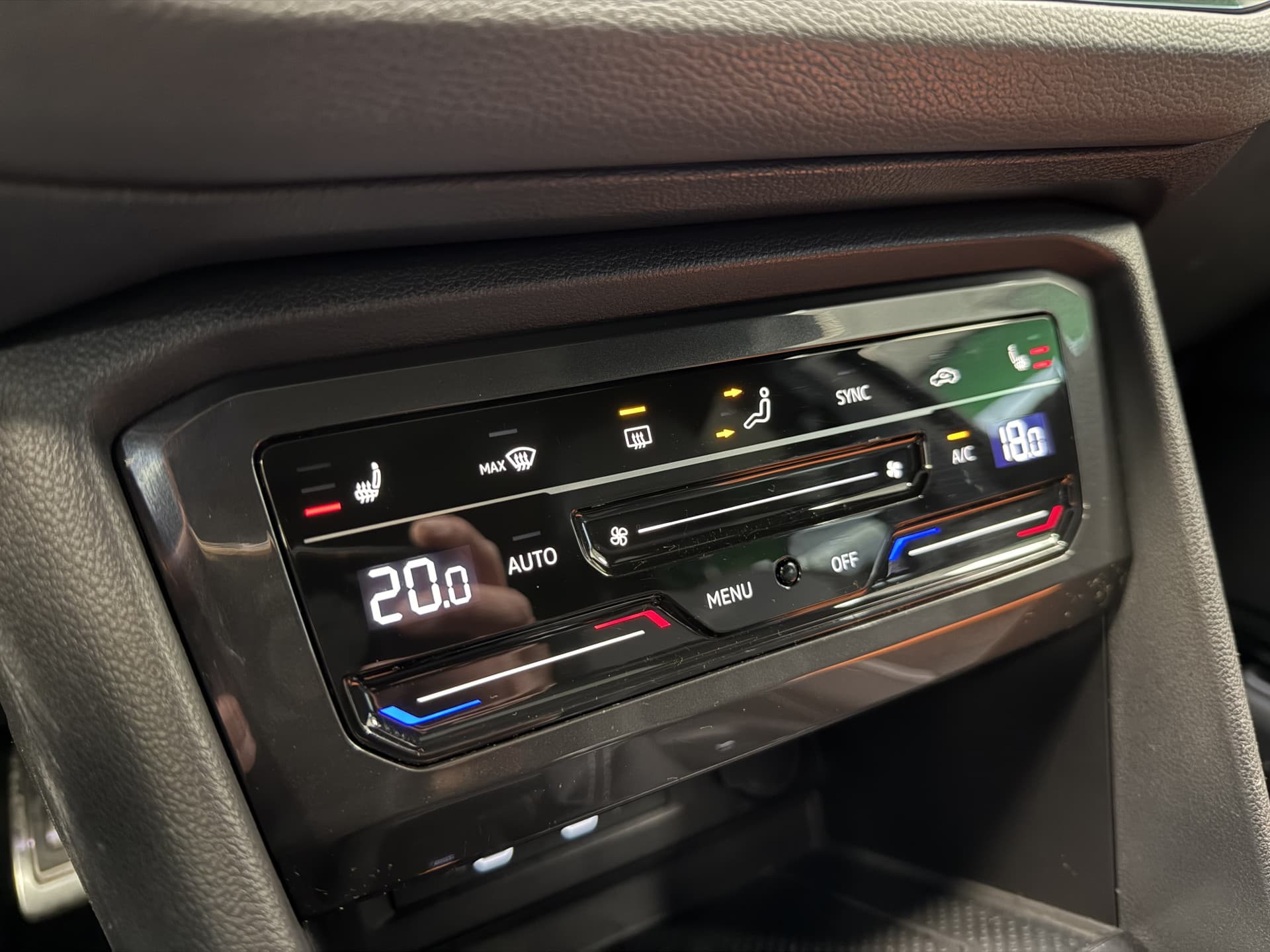 Volkswagen Tiguan 1.4 TSI eHybrid R-Line Business+ thumbnail 16