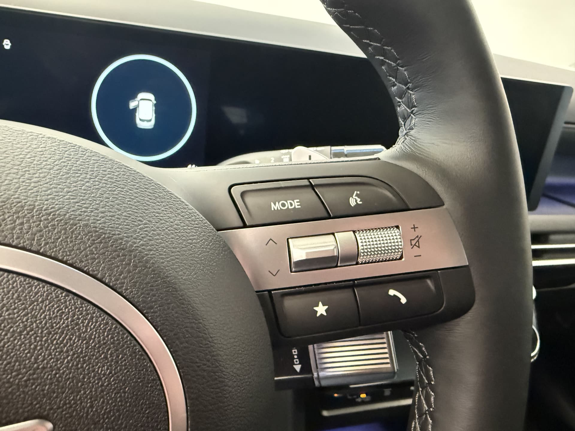 Hyundai Tucson 1.6 T-GDI PHEV Comfort Smart thumbnail 12