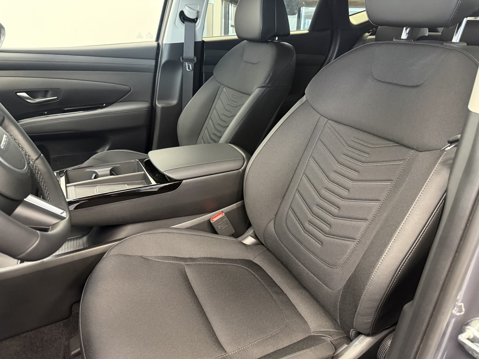 Hyundai Tucson 1.6 T-GDI PHEV Comfort Smart thumbnail 14